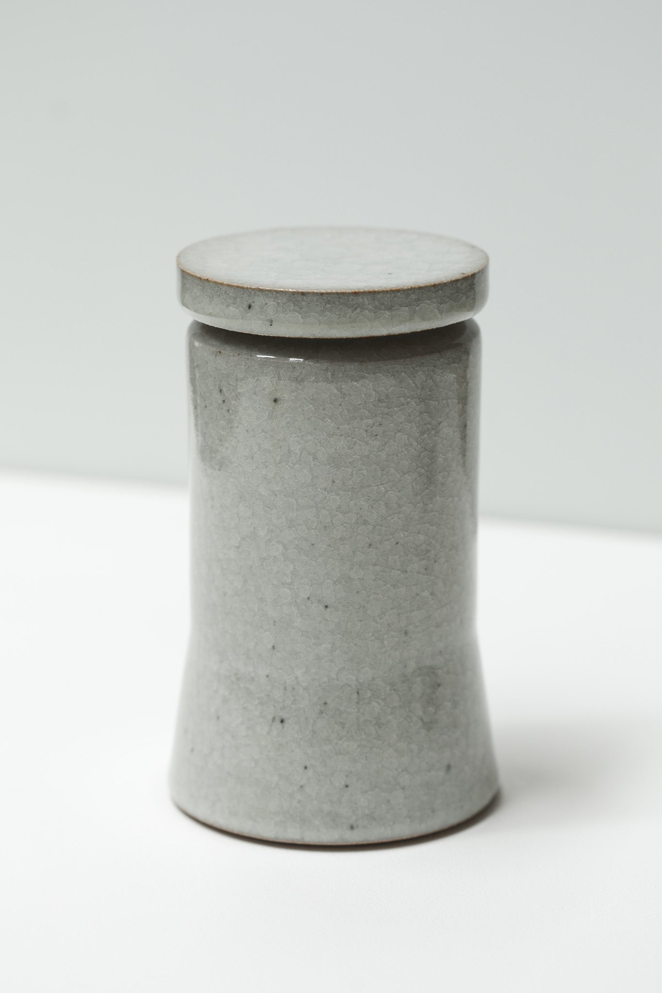 Florian Gadsby: Angular Lidded Urn