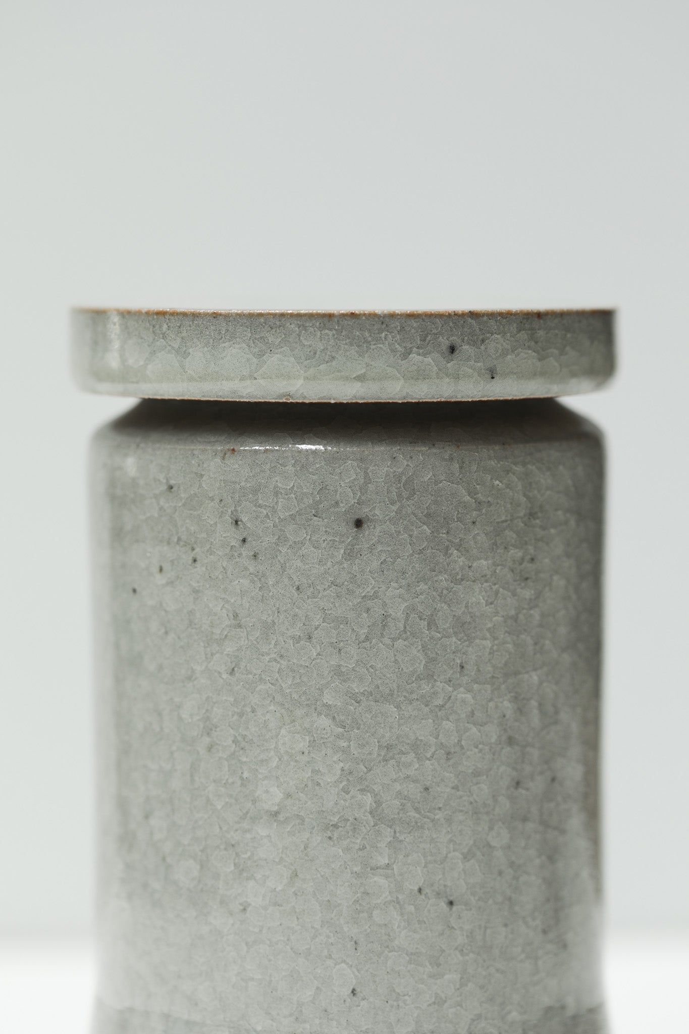 Florian Gadsby: Angular Lidded Urn