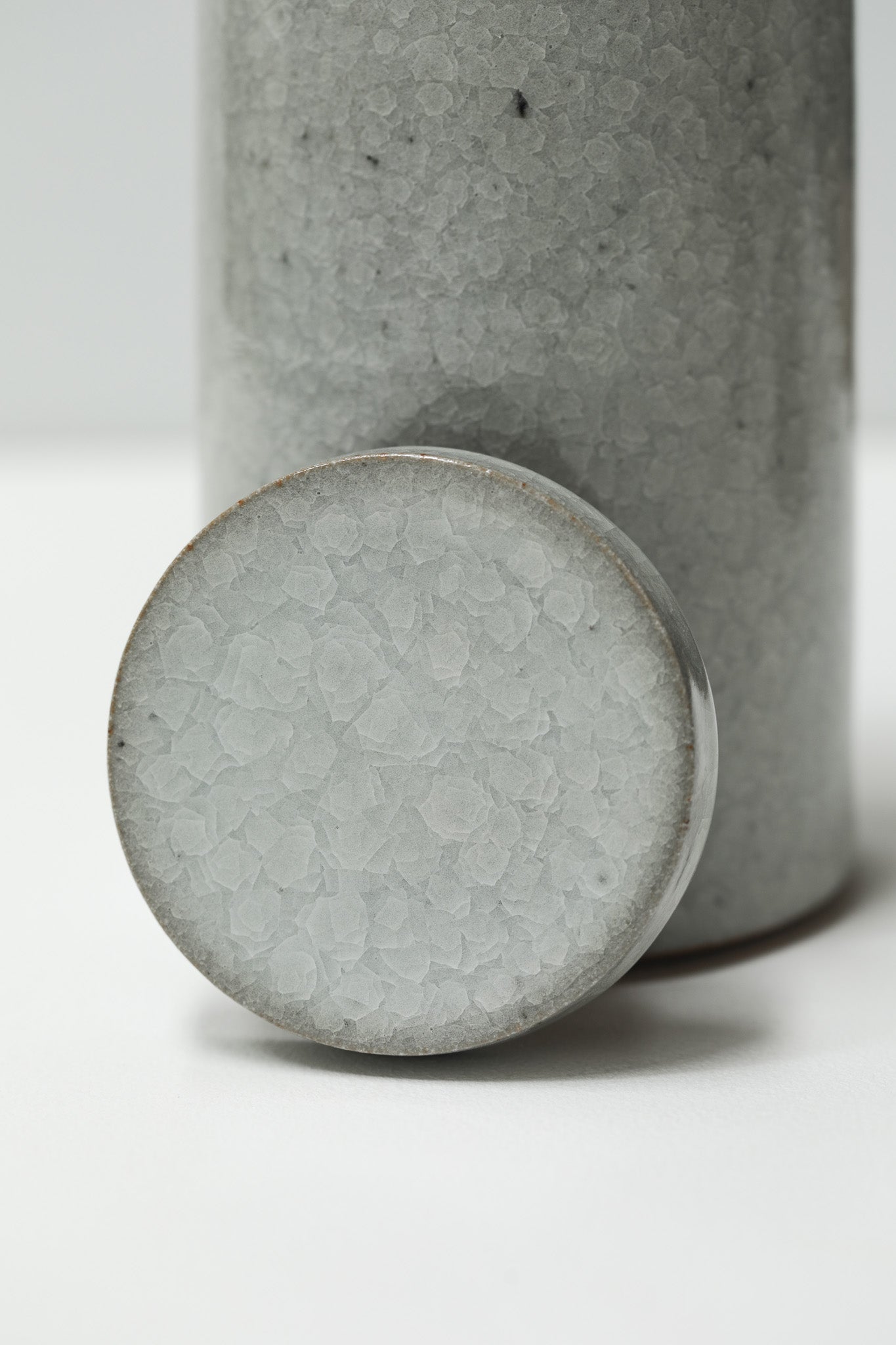 Florian Gadsby: Angular Lidded Urn