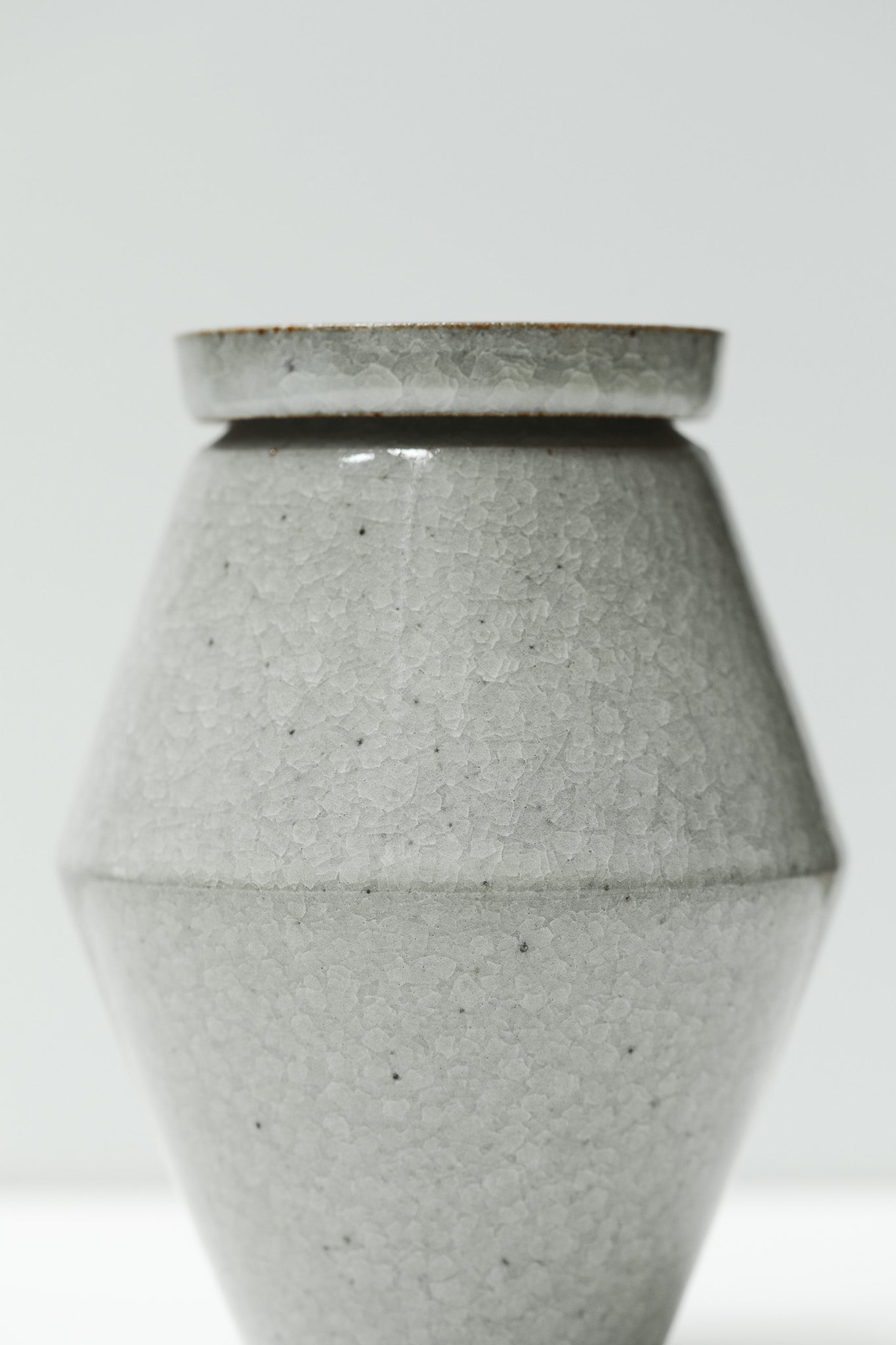 Florian Gadsby: Angular Lidded Urn
