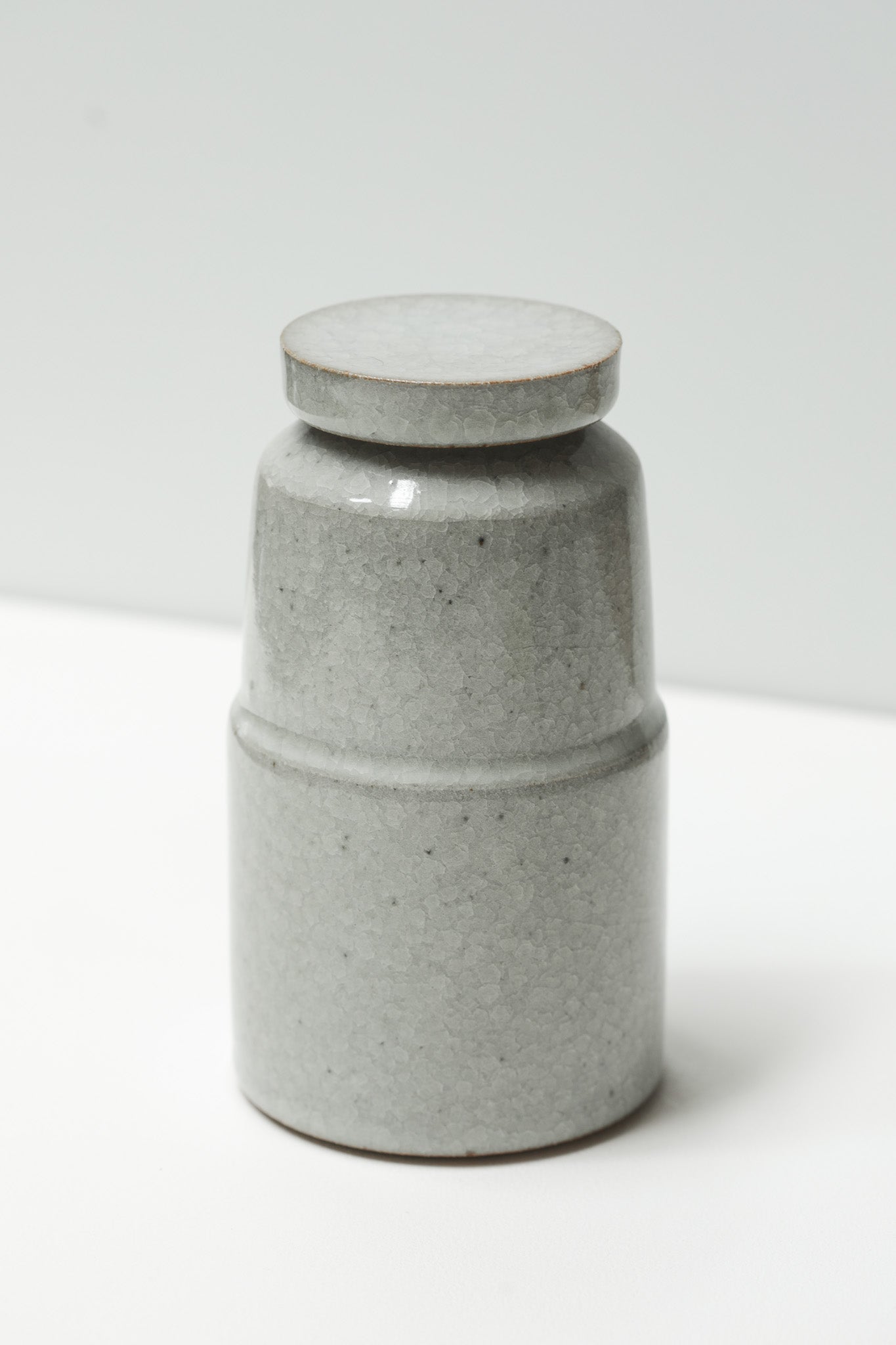 Florian Gadsby: Angular Lidded Urn