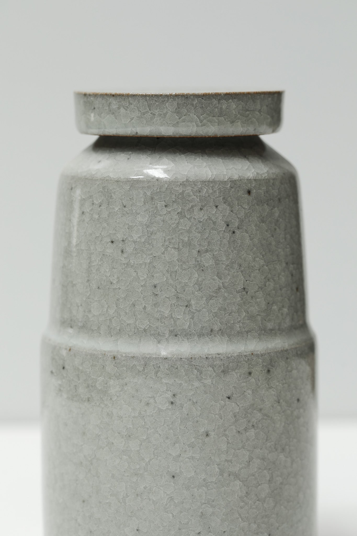 Florian Gadsby: Angular Lidded Urn