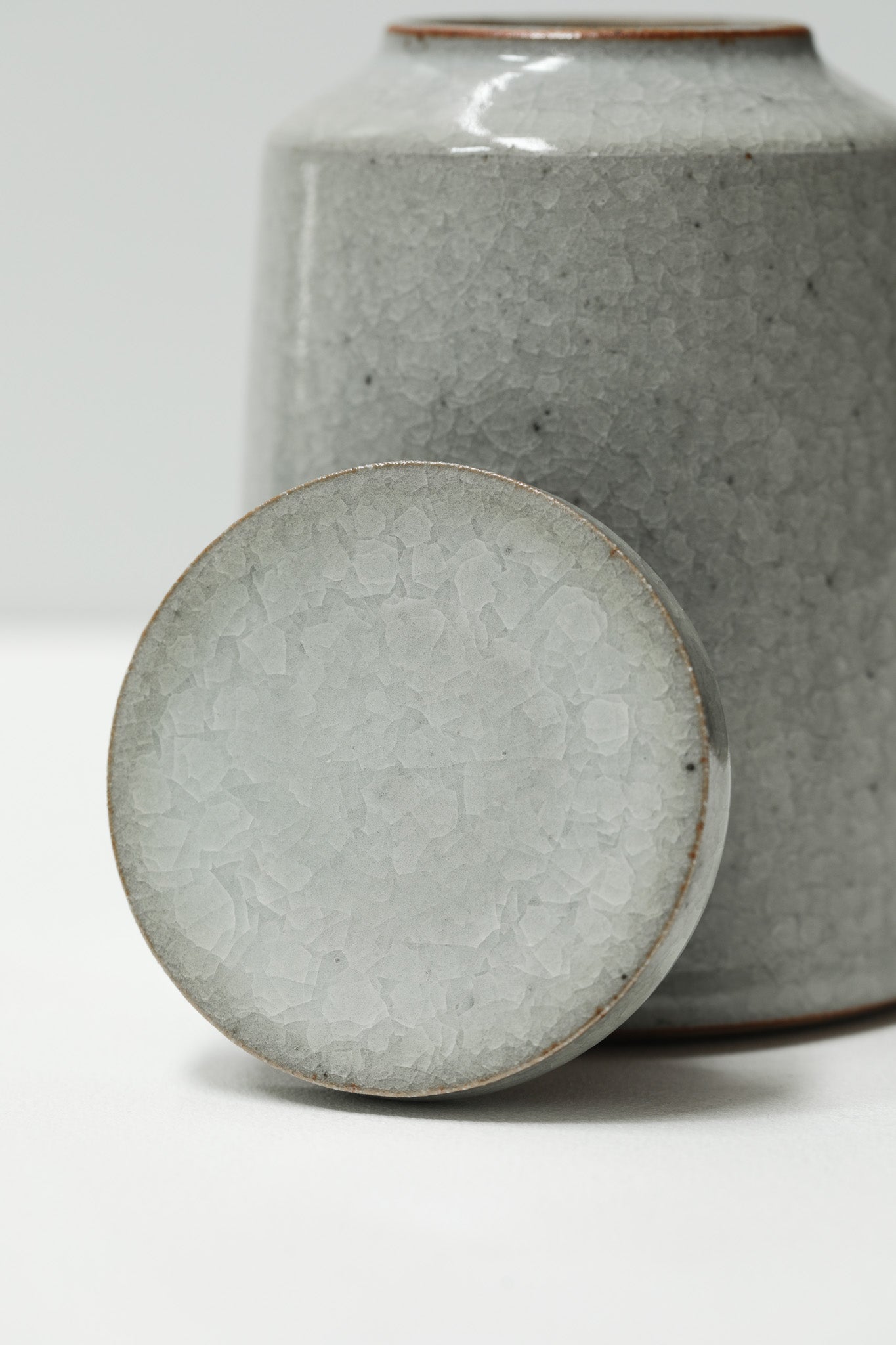 Florian Gadsby: Angular Lidded Urn