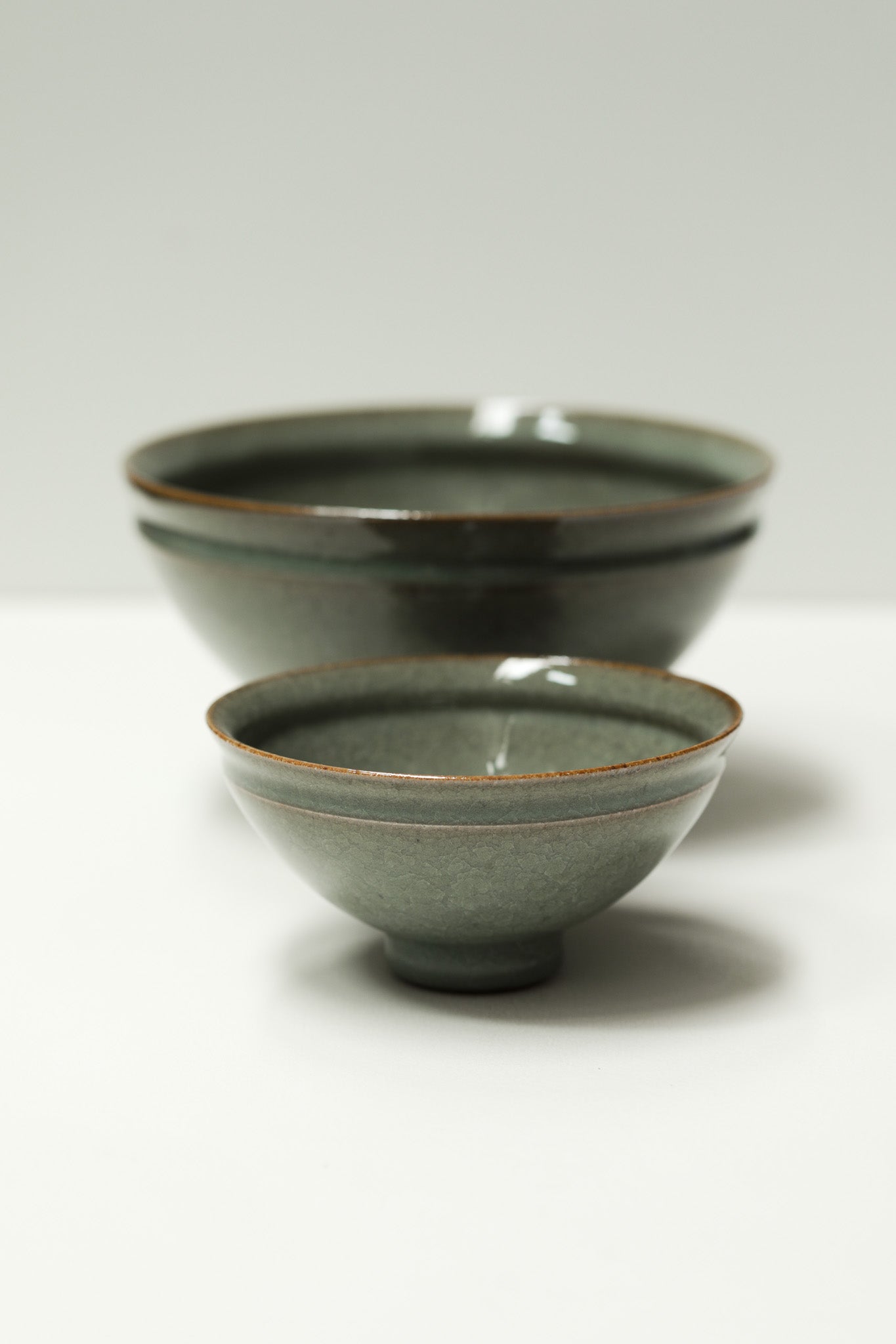 Florian Gadsby: Pair of Indented Bowls