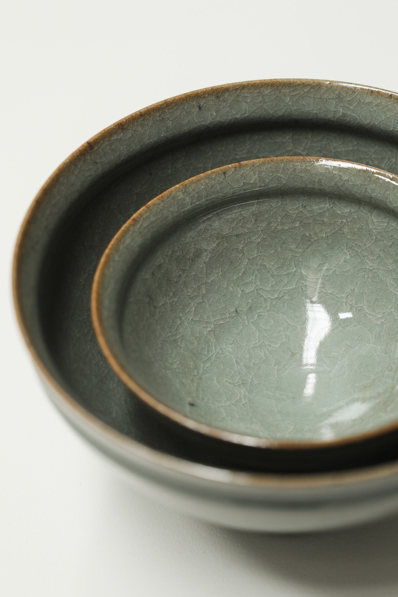 Florian Gadsby: Pair of Indented Bowls