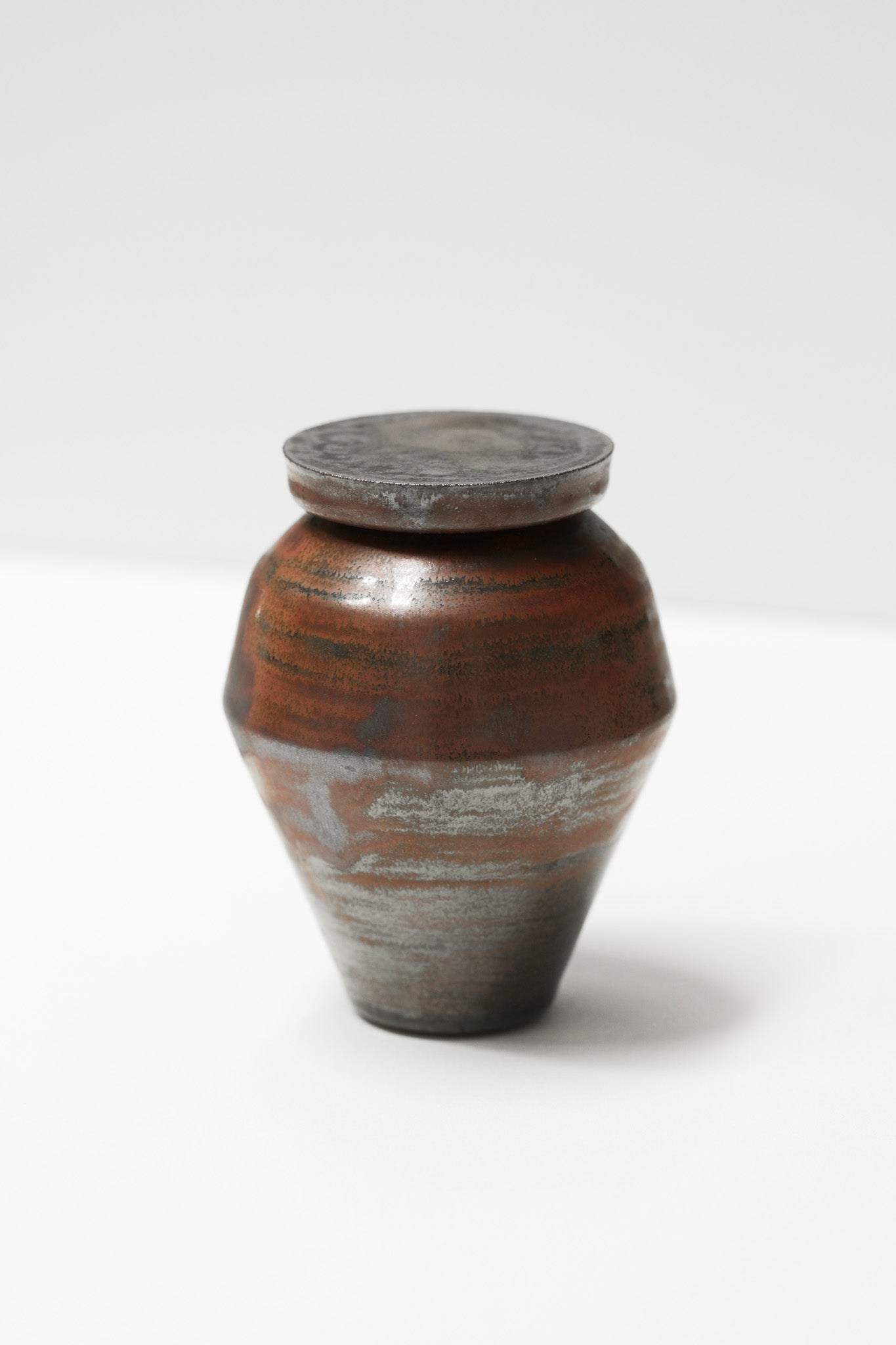 Florian Gadsby: Angular Lidded Jar