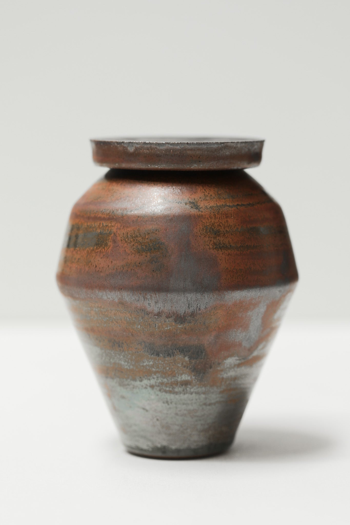 Florian Gadsby: Angular Lidded Jar
