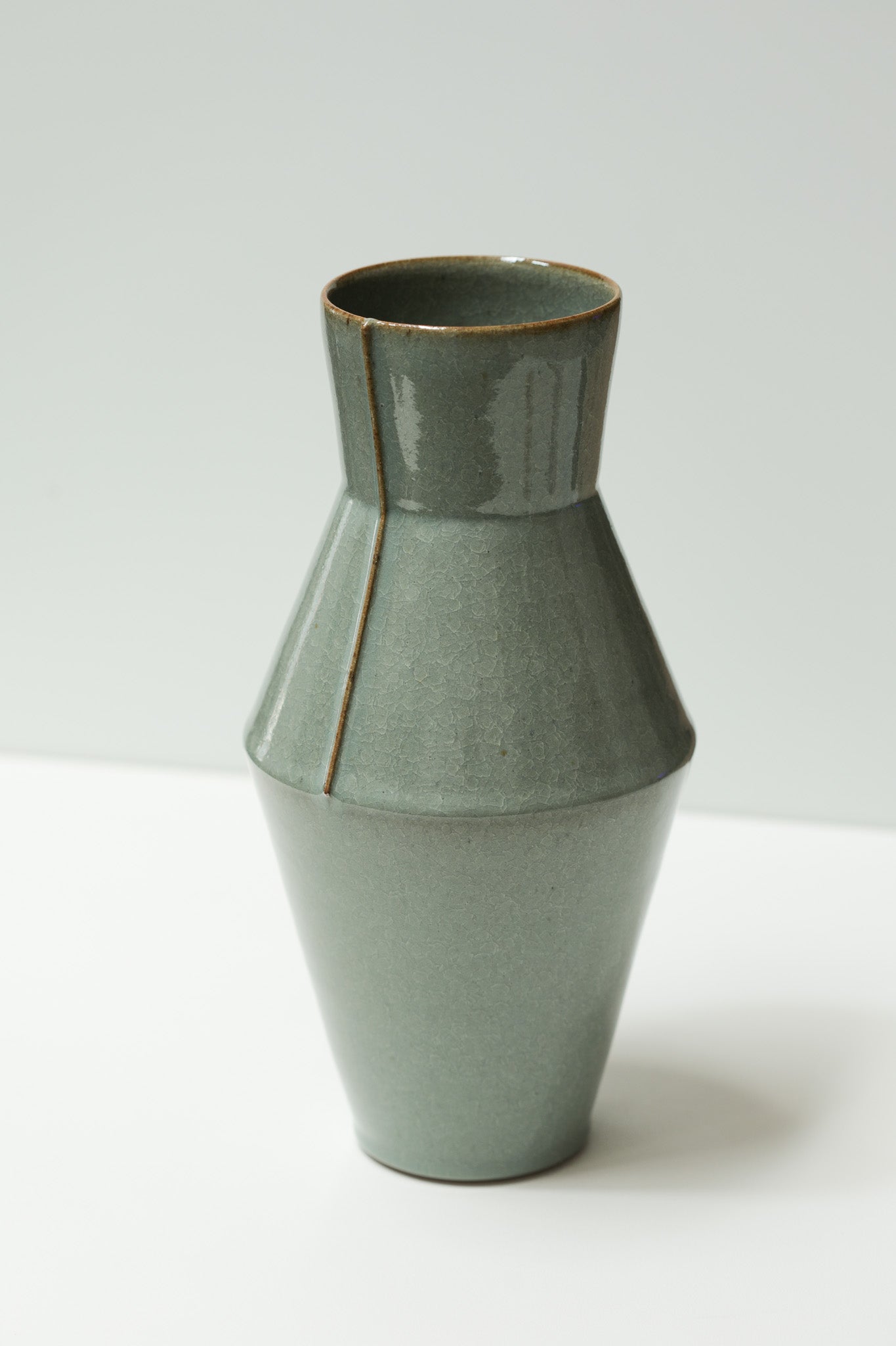 Florian Gadsby: Tall Lined Vase