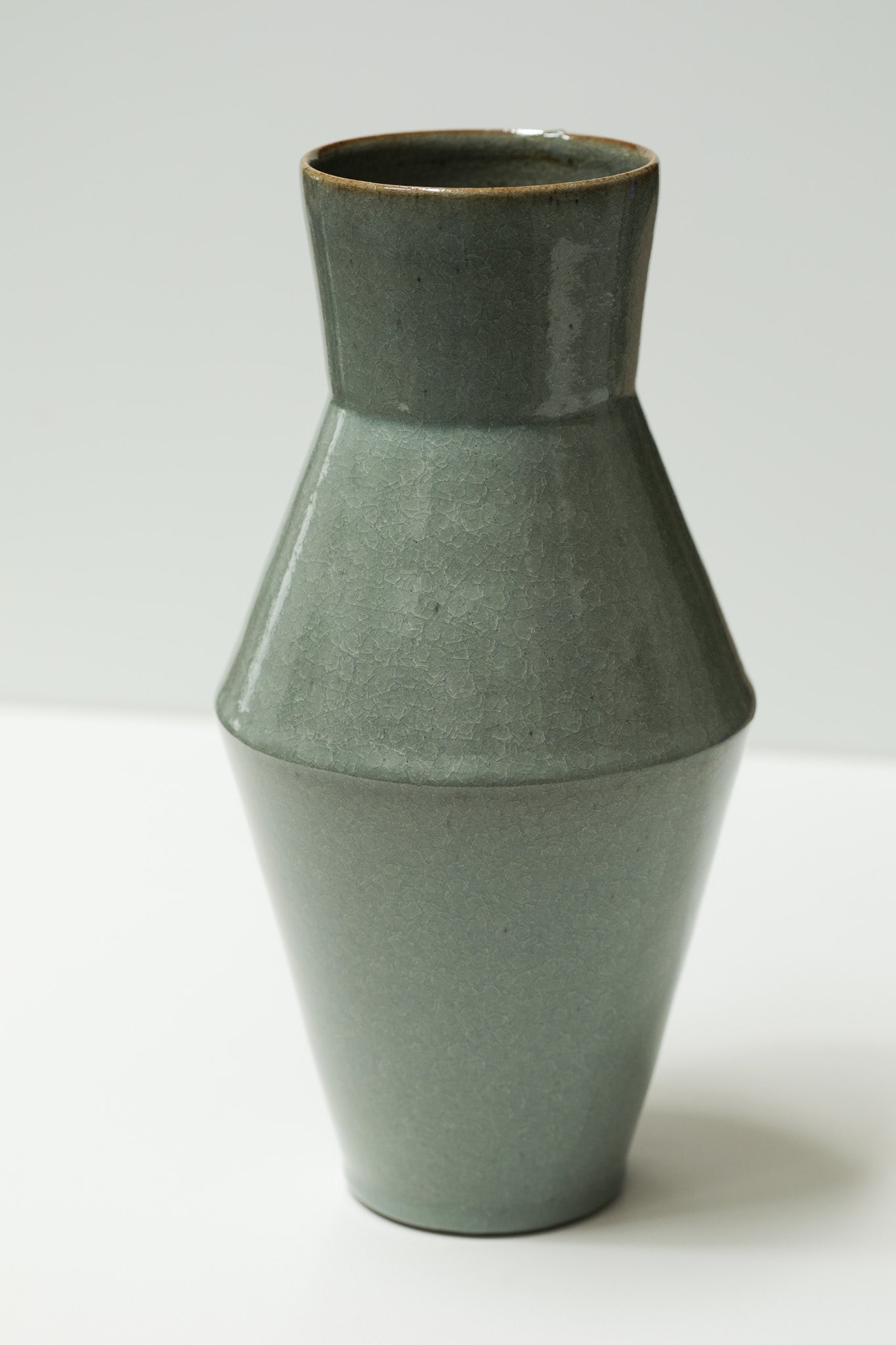Florian Gadsby: Tall Lined Vase