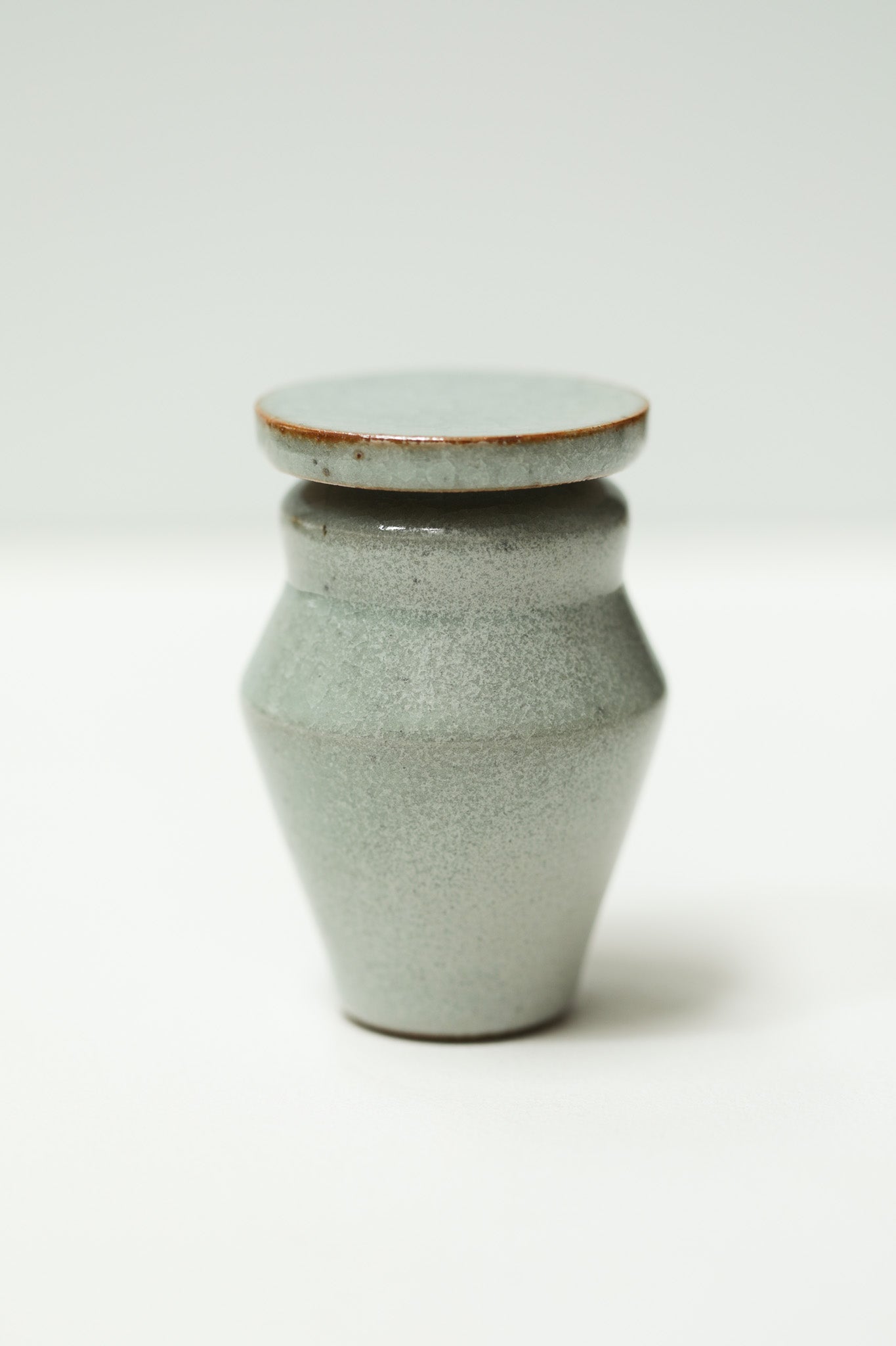 Florian Gadsby: Miniature Lidded Jar