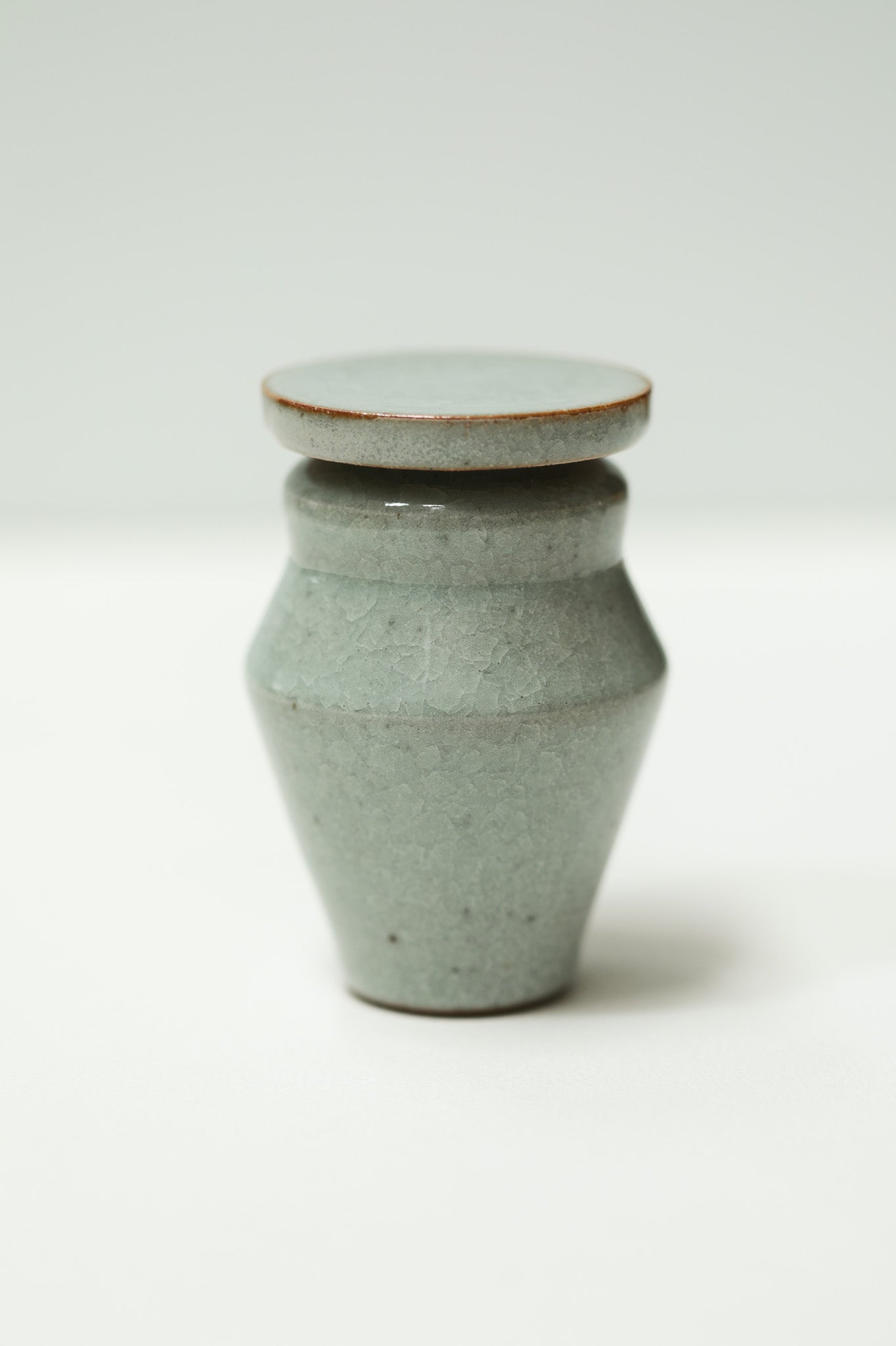 Florian Gadsby: Miniature Lidded Jar