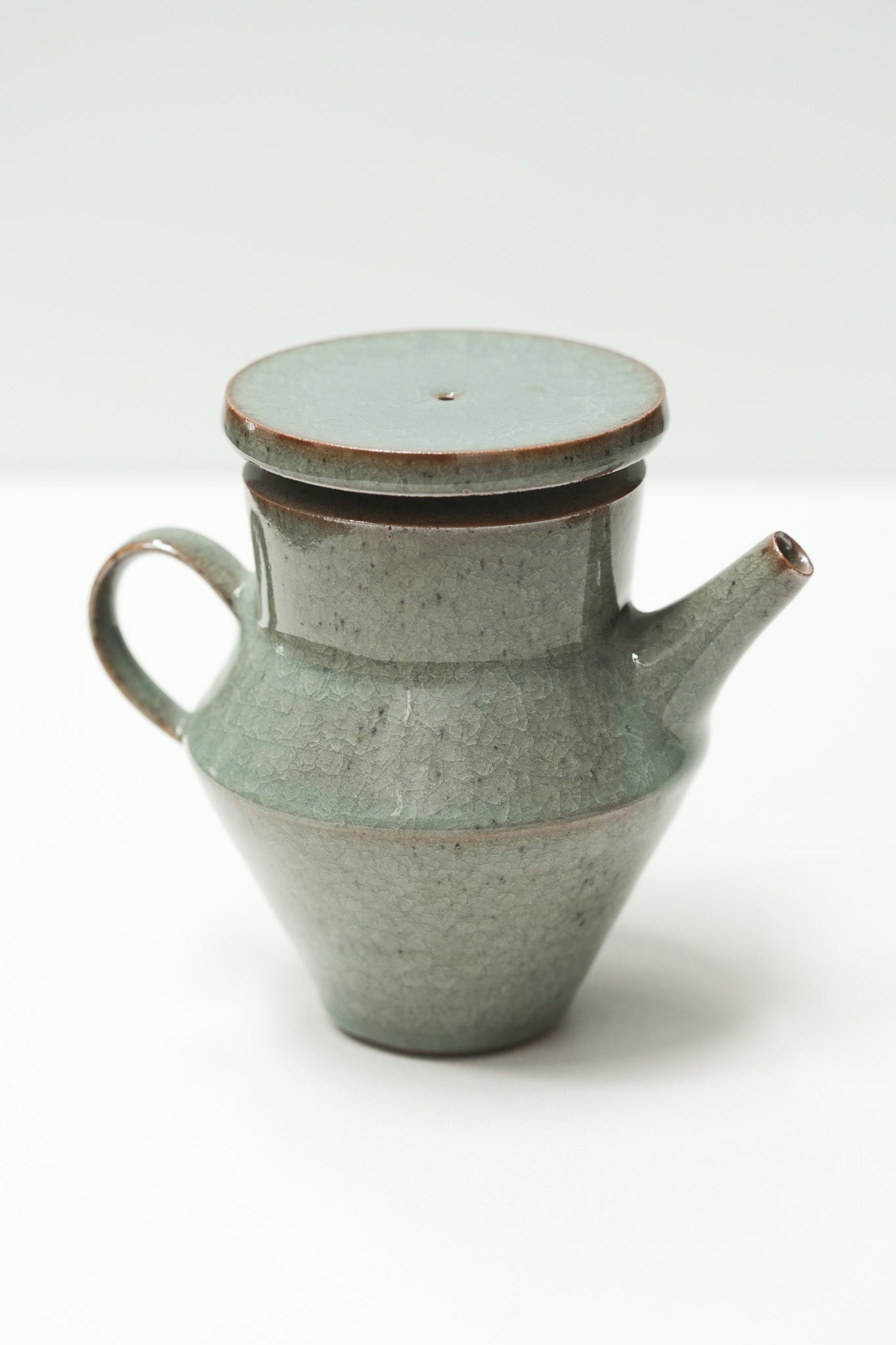 Florian Gadsby: Teapot and Platter