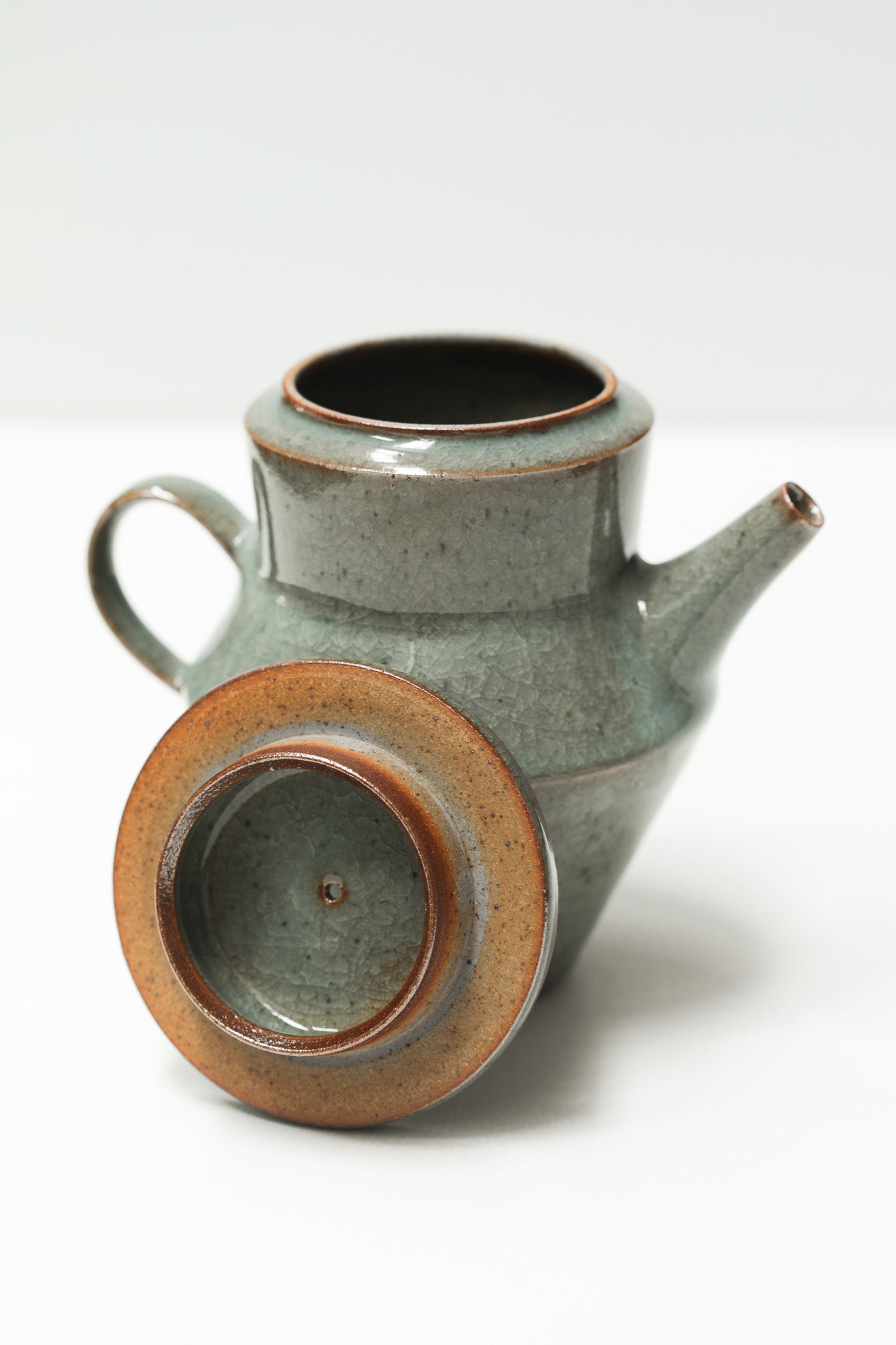 Florian Gadsby: Teapot and Platter