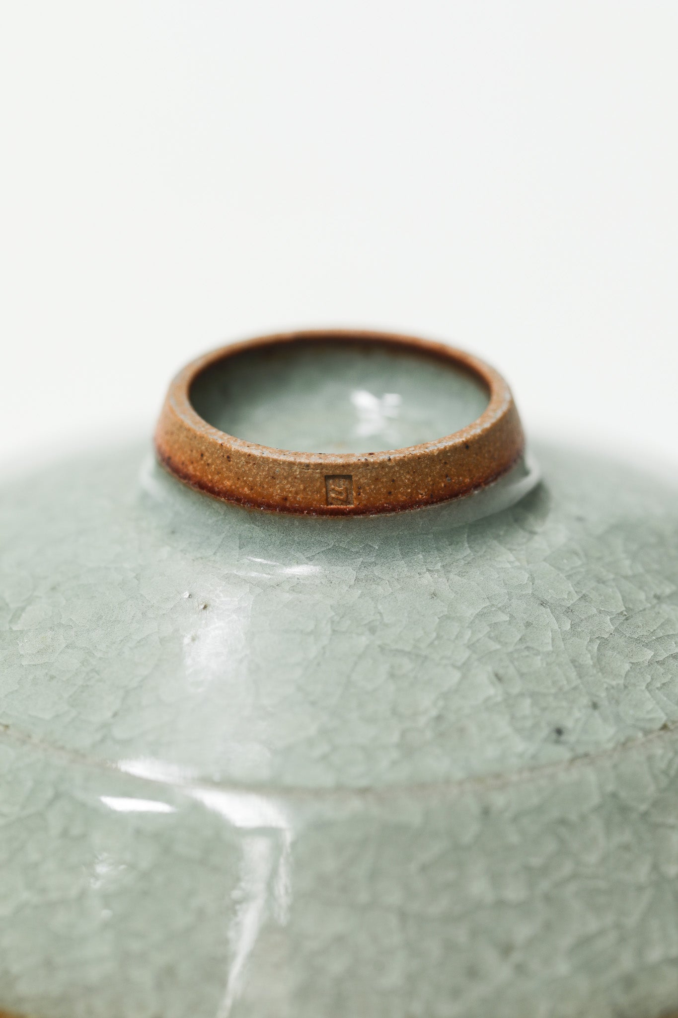 Florian Gadsby: Shallow Angular Bowl