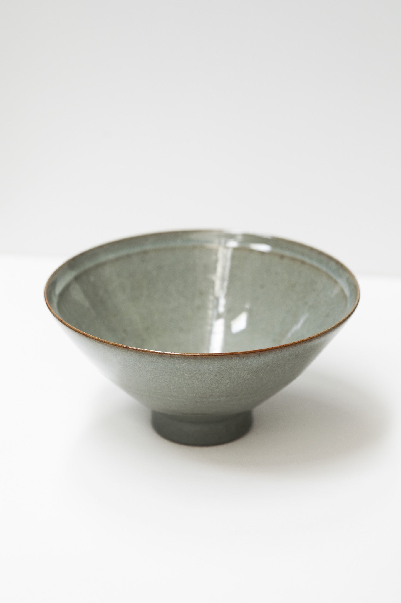 Florian Gadsby: Tall Bowl