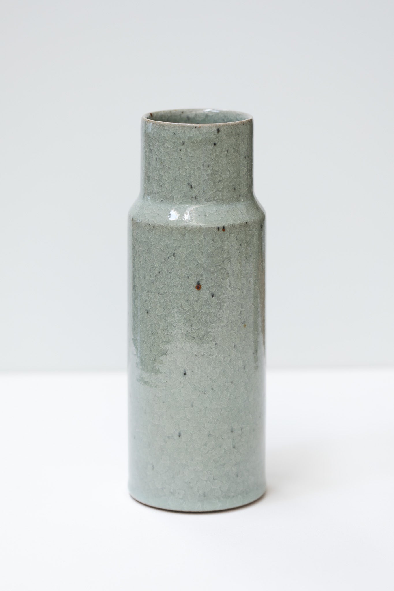 Florian Gadsby: Stepped Cylindrical Vase