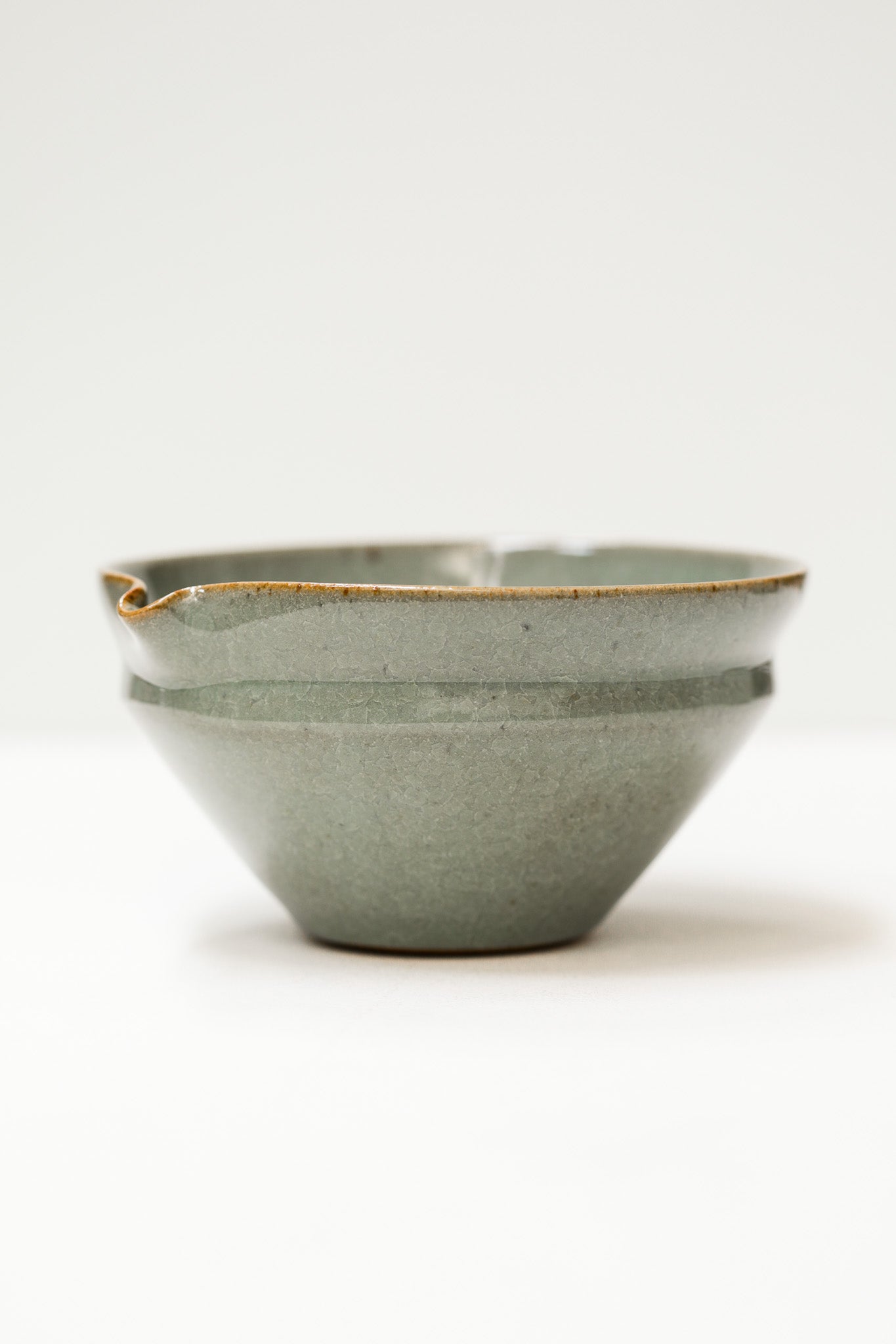 Florian Gadsby: Angular Pouring Bowl