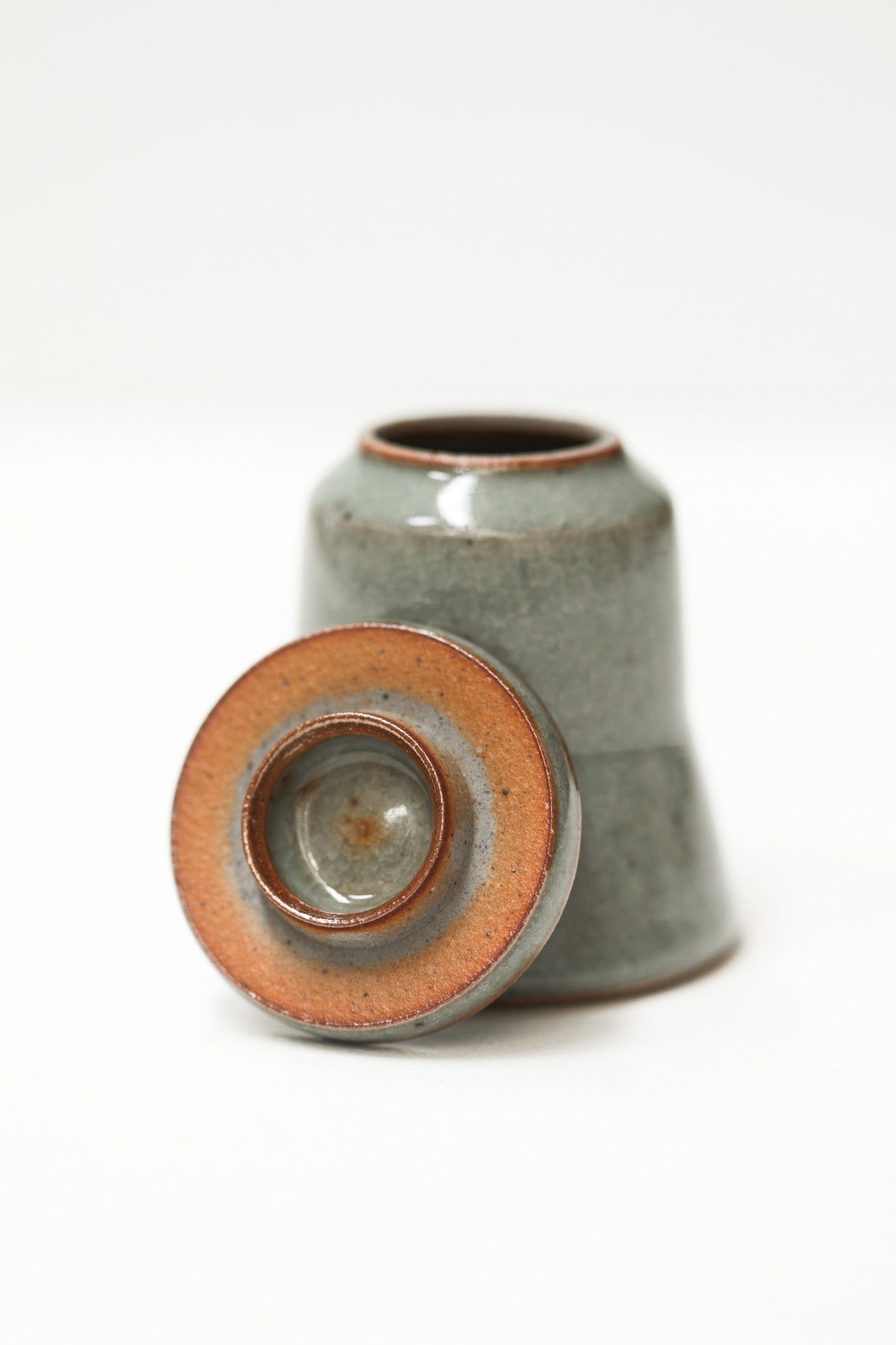 Florian Gadsby: Miniature Lidded Jar