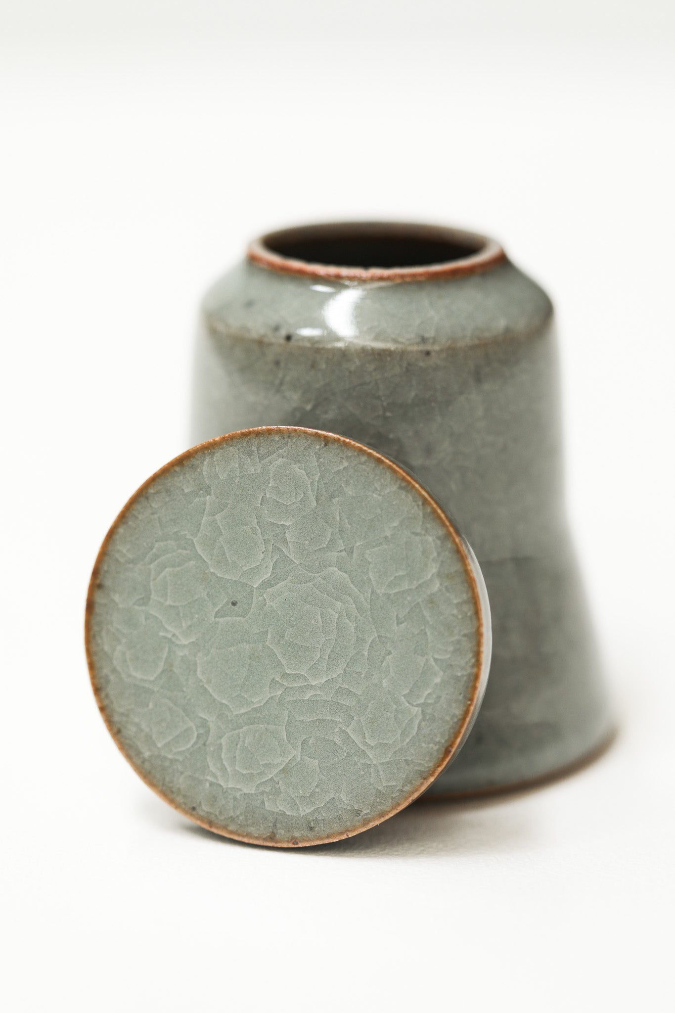 Florian Gadsby: Miniature Lidded Jar