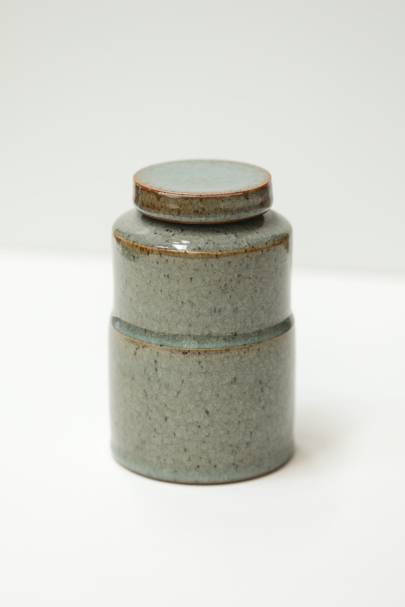 Florian Gadsby: Medium Stepped Lidded Jar