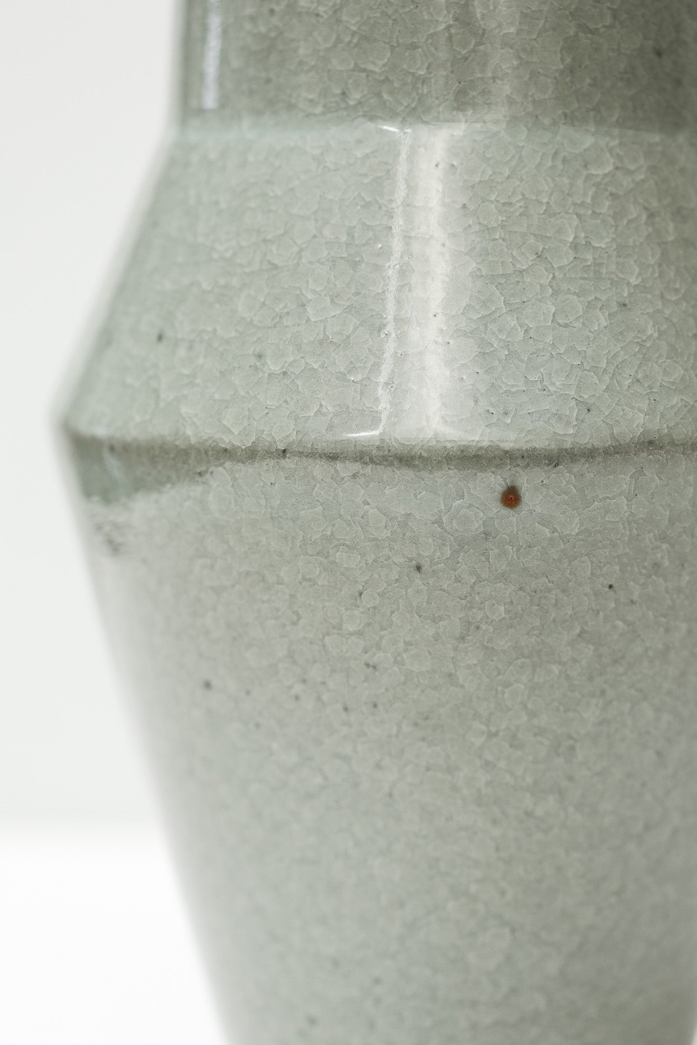 Florian Gadsby: Large Angular Lidded Urn