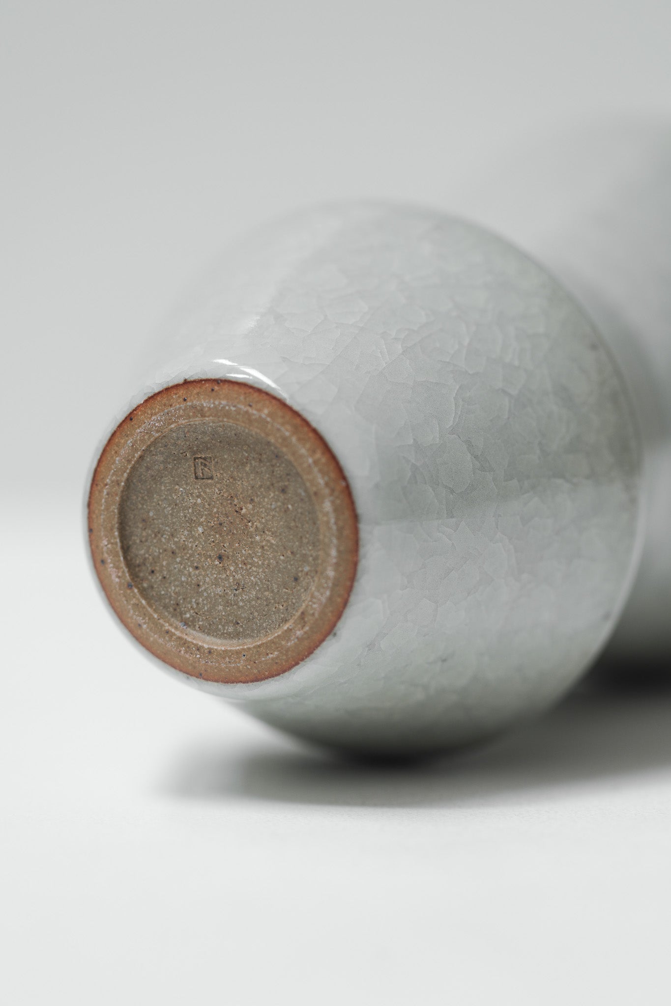 Florian Gadsby: Angular Vase