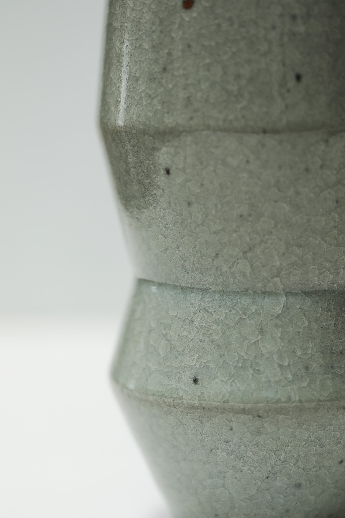 Florian Gadsby: Angular Vase