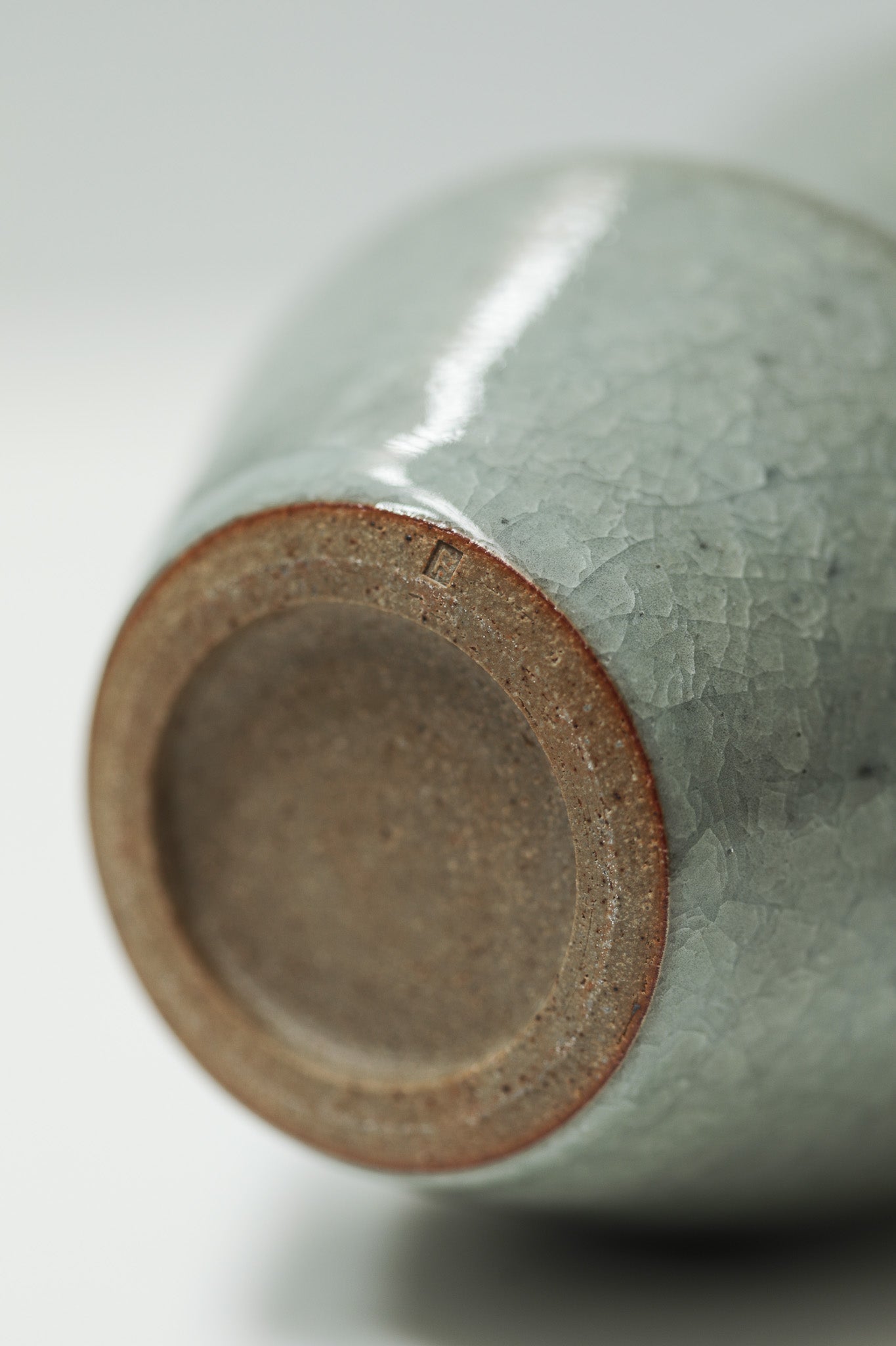 Florian Gadsby: Angular Vase