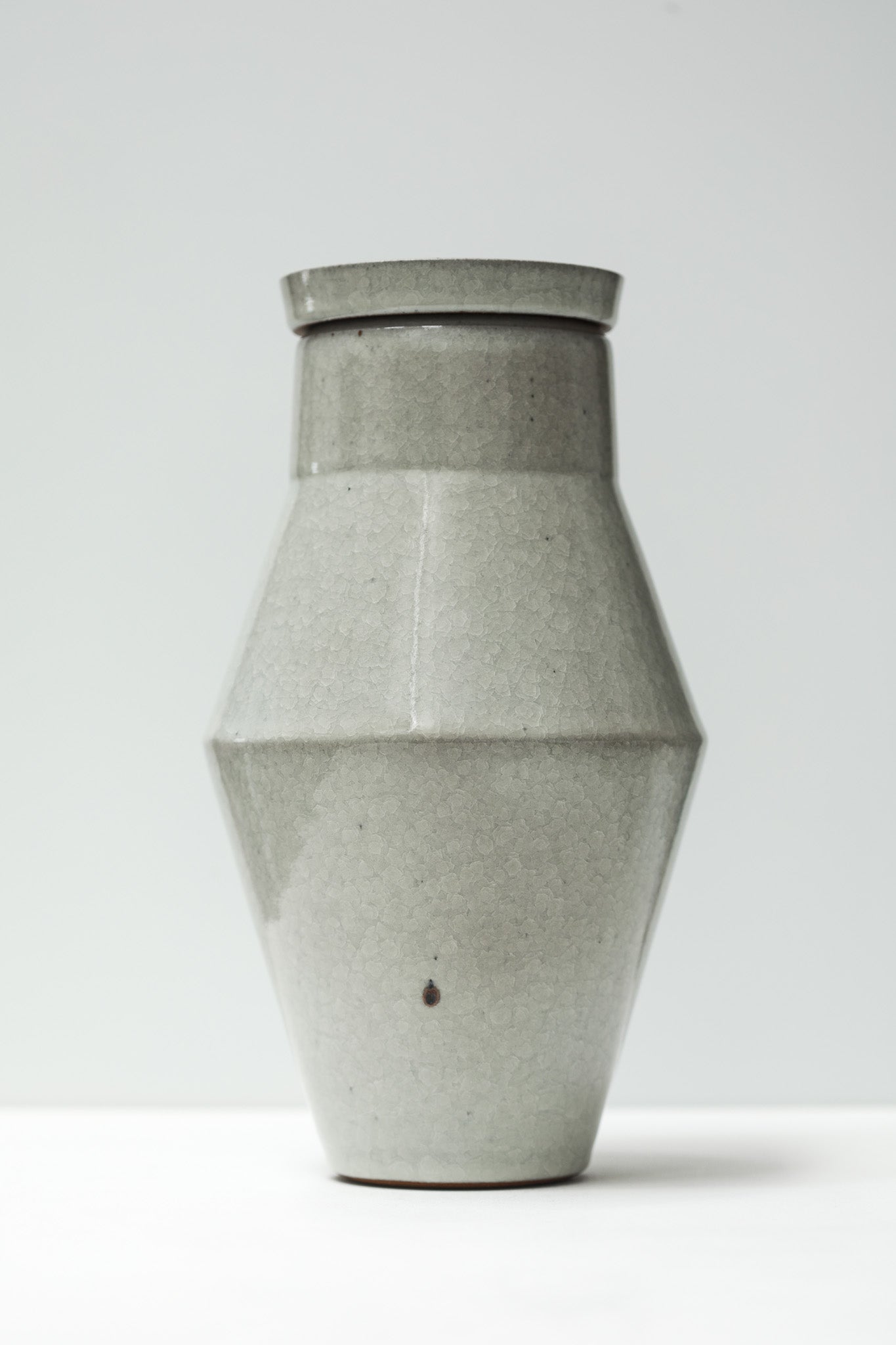 Florian Gadsby: Angular Lidded Jar