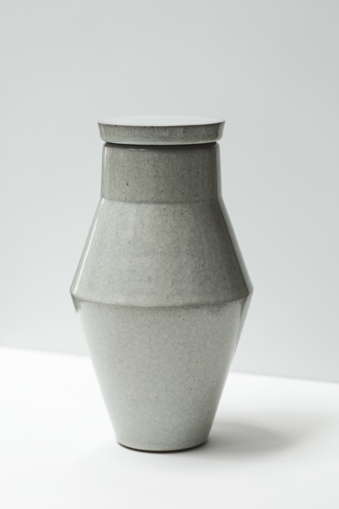 Florian Gadsby: Angular Lidded Jar