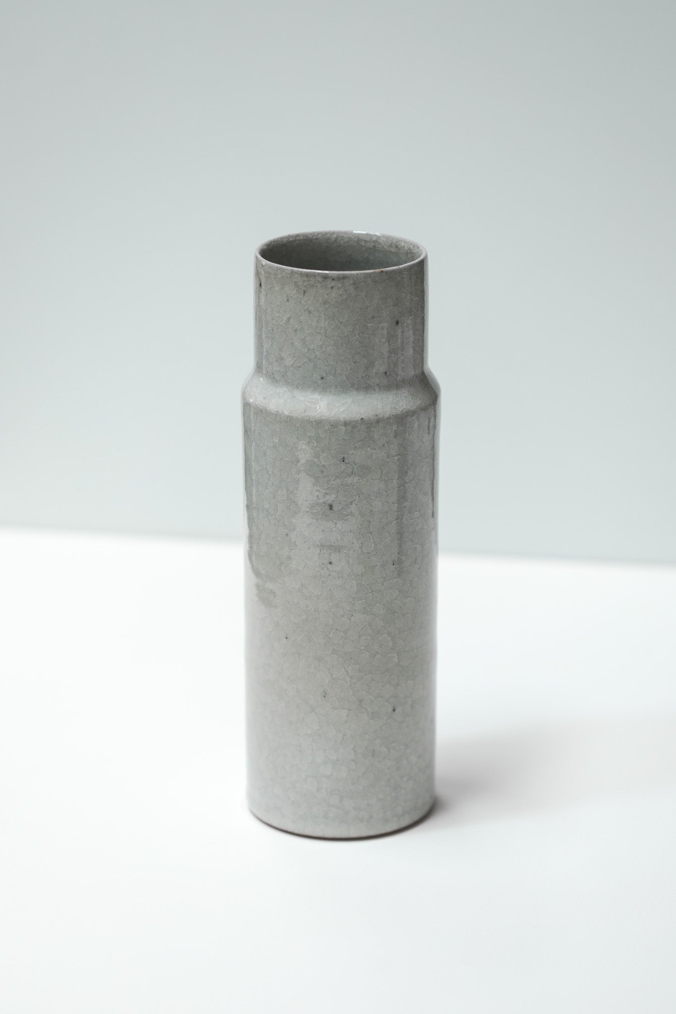 Florian Gadsby: Stepped Cylindrical Vase