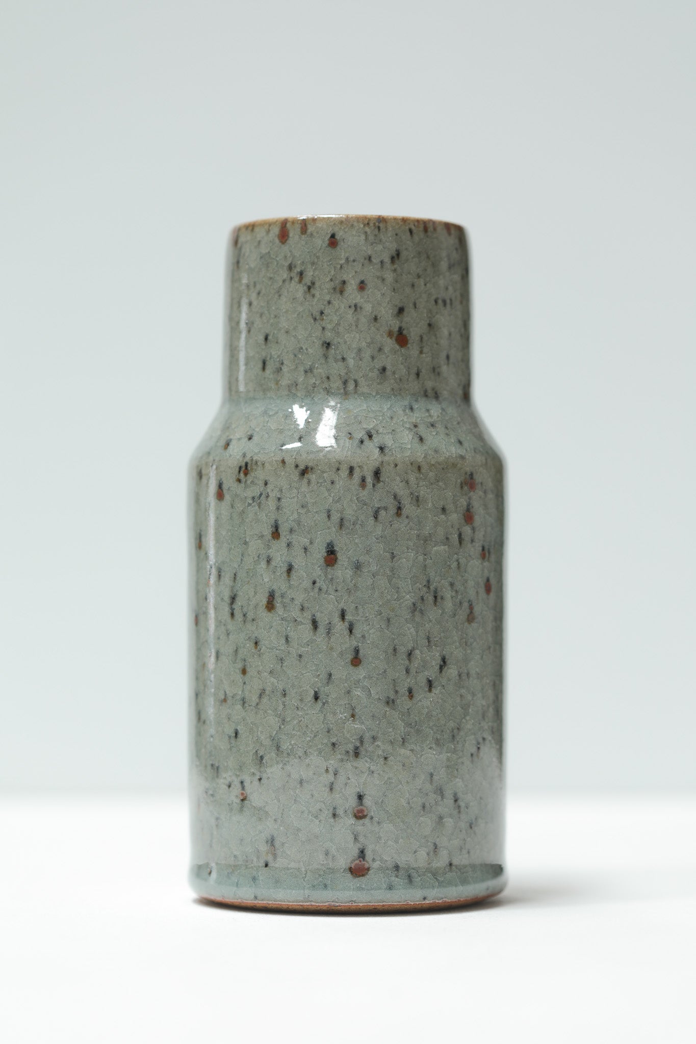 Florian Gadsby: Stepped Cylindrical Vase
