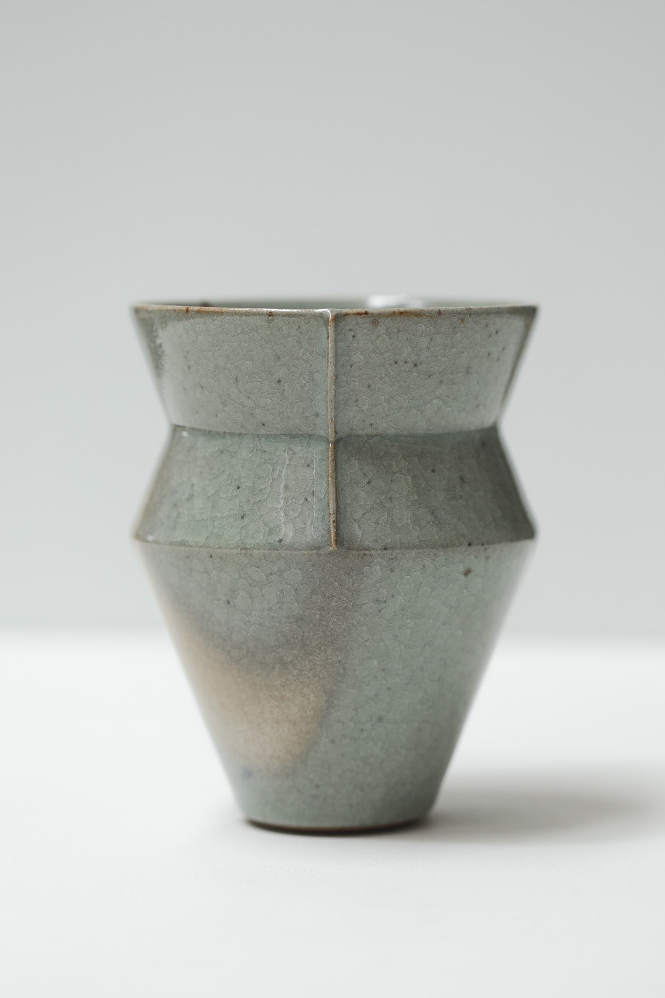 Florian Gadsby: Lined Vase