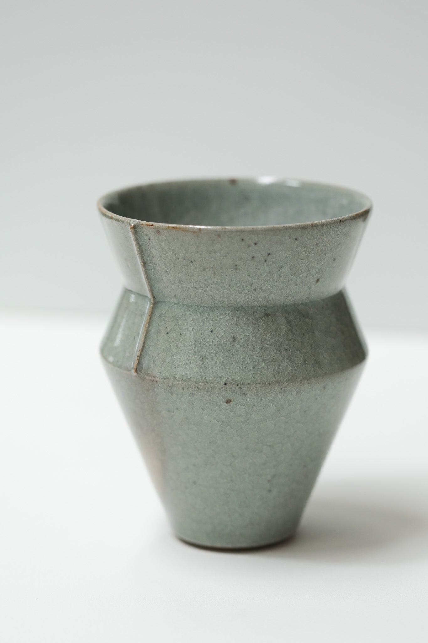 Florian Gadsby: Lined Vase
