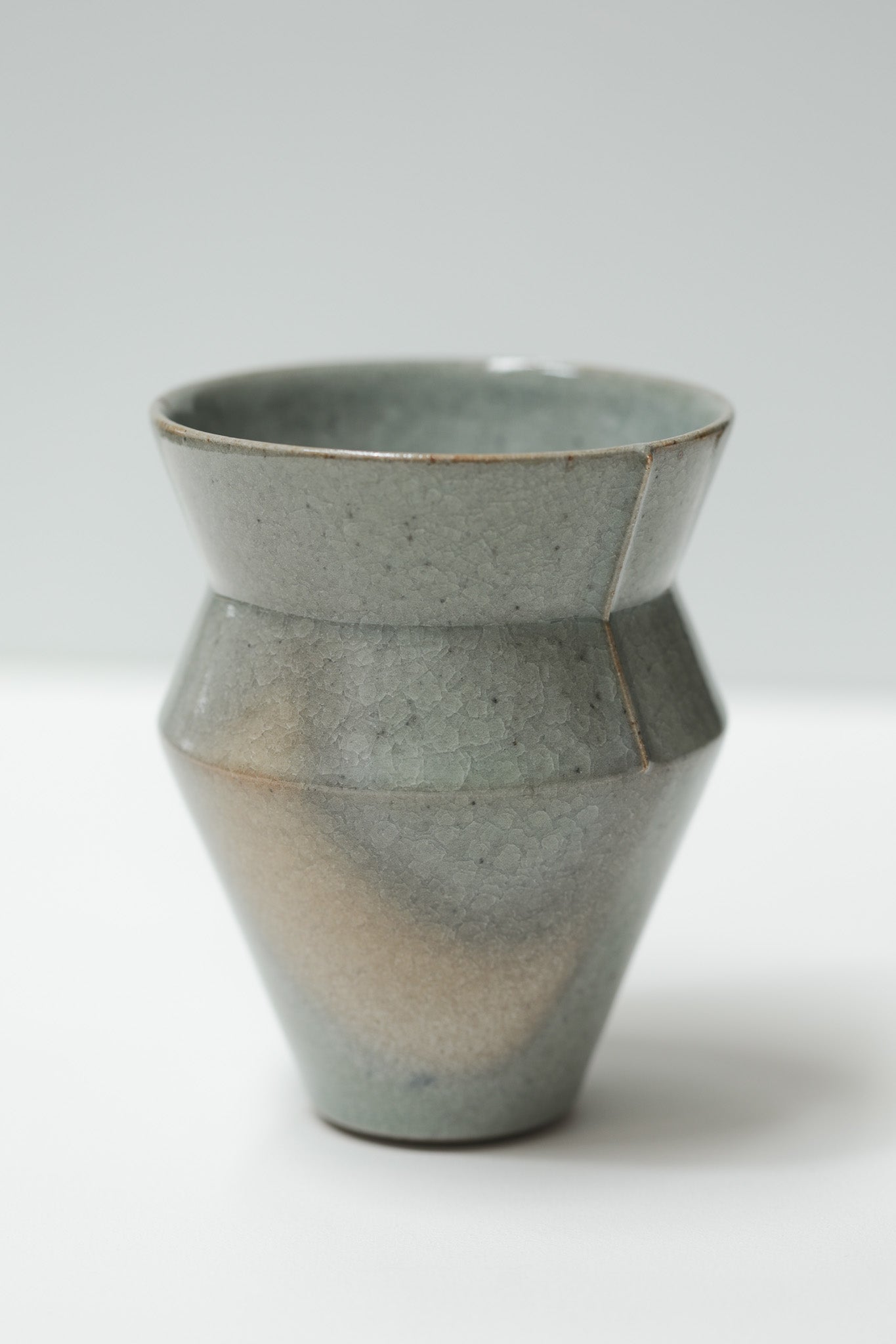 Florian Gadsby: Lined Vase