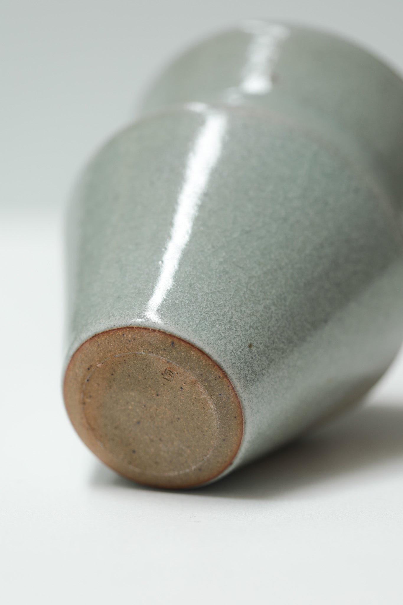 Florian Gadsby: Lined Vase