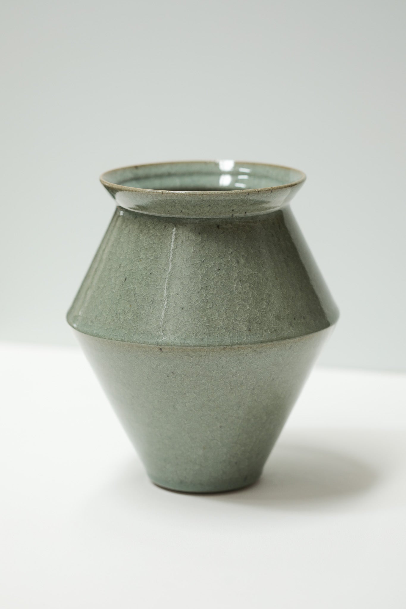 Florian Gadsby: Large Angular Vase