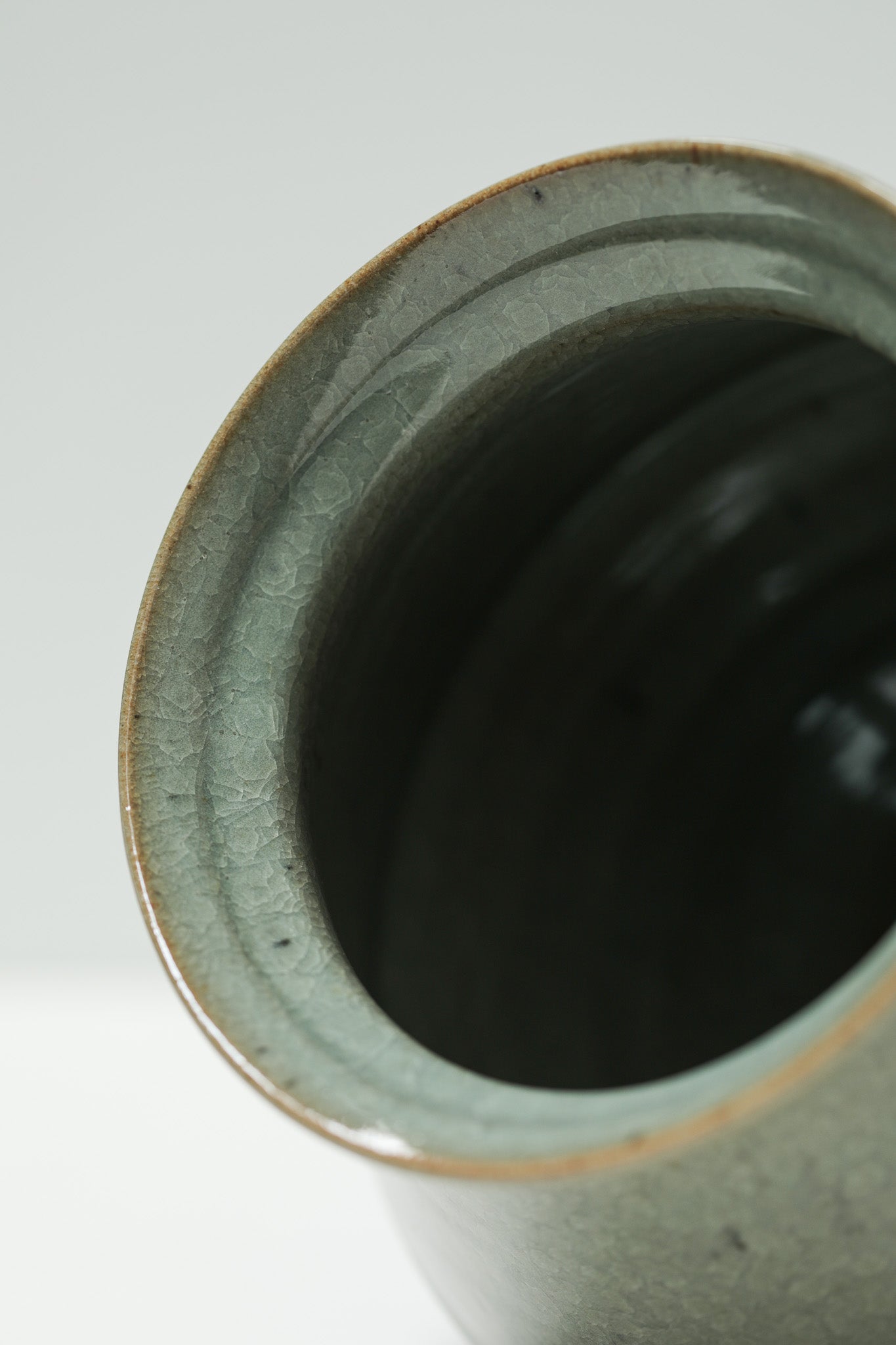 Florian Gadsby: Large Angular Vase