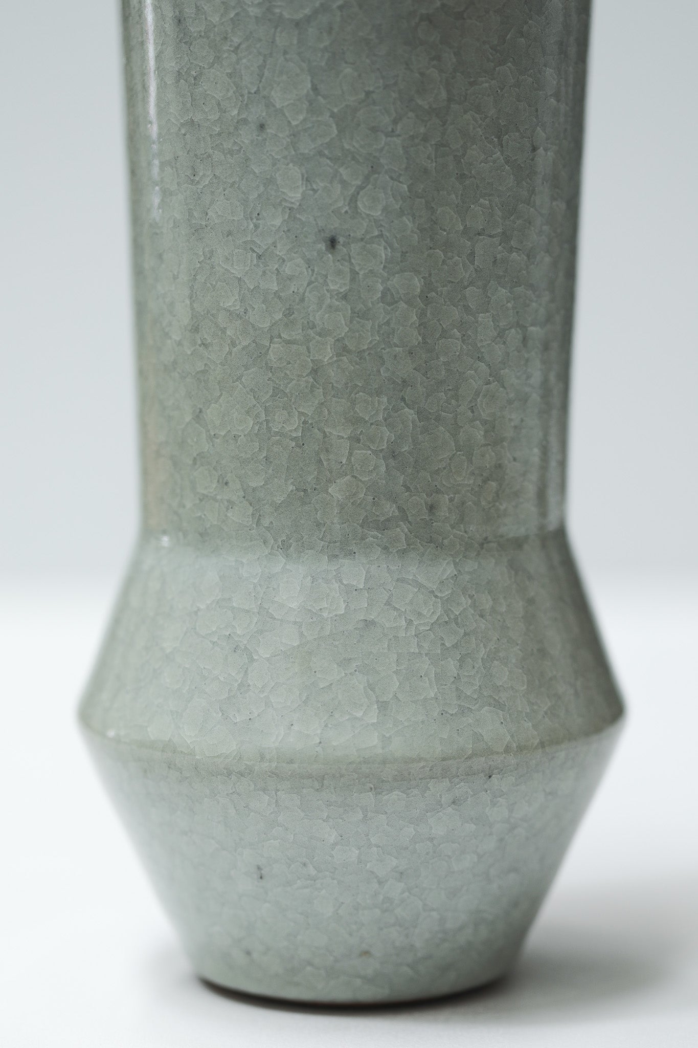 Florian Gadsby: Angular Vase