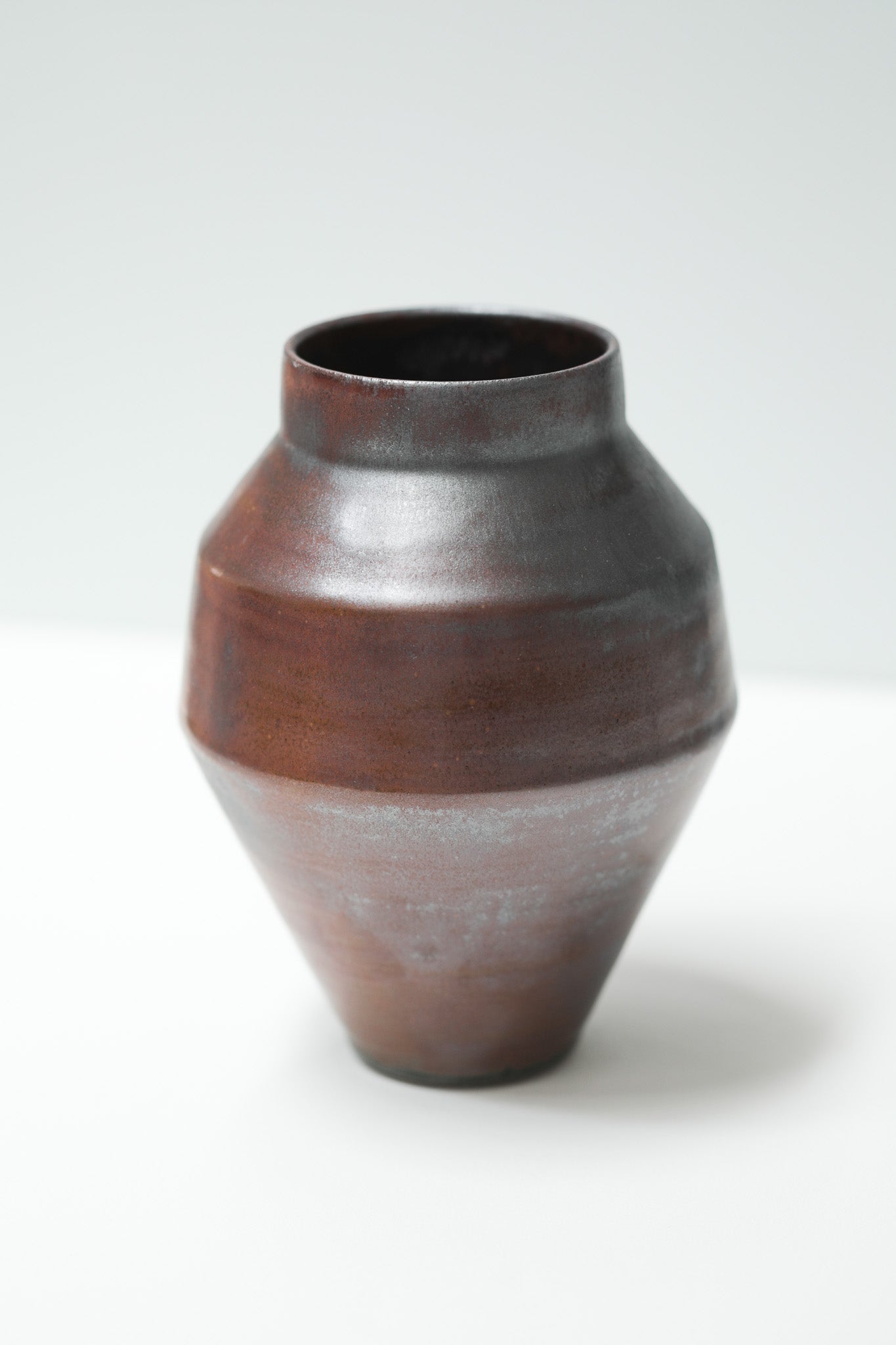Florian Gadsby: Angular Vase