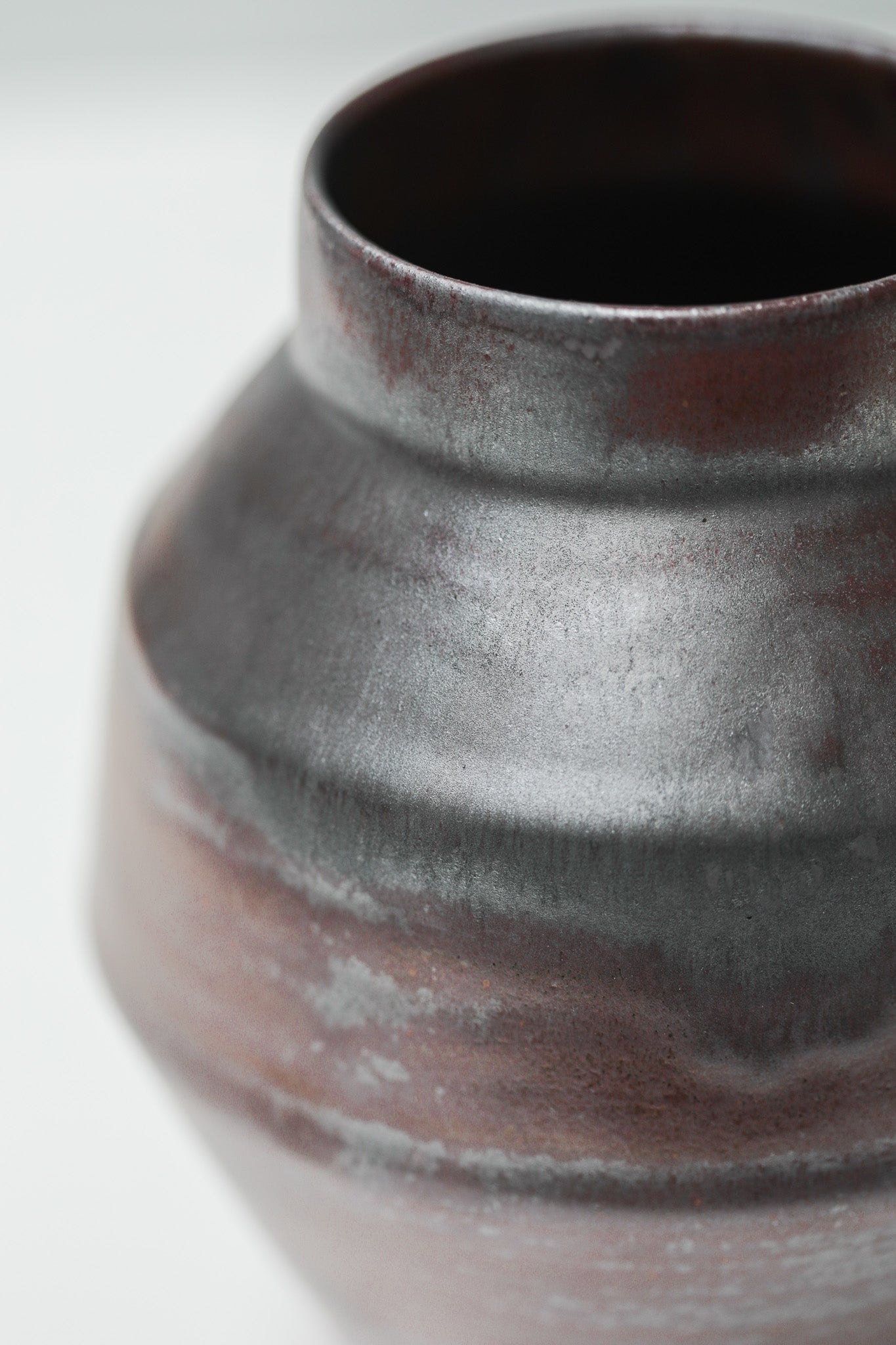 Florian Gadsby: Angular Vase