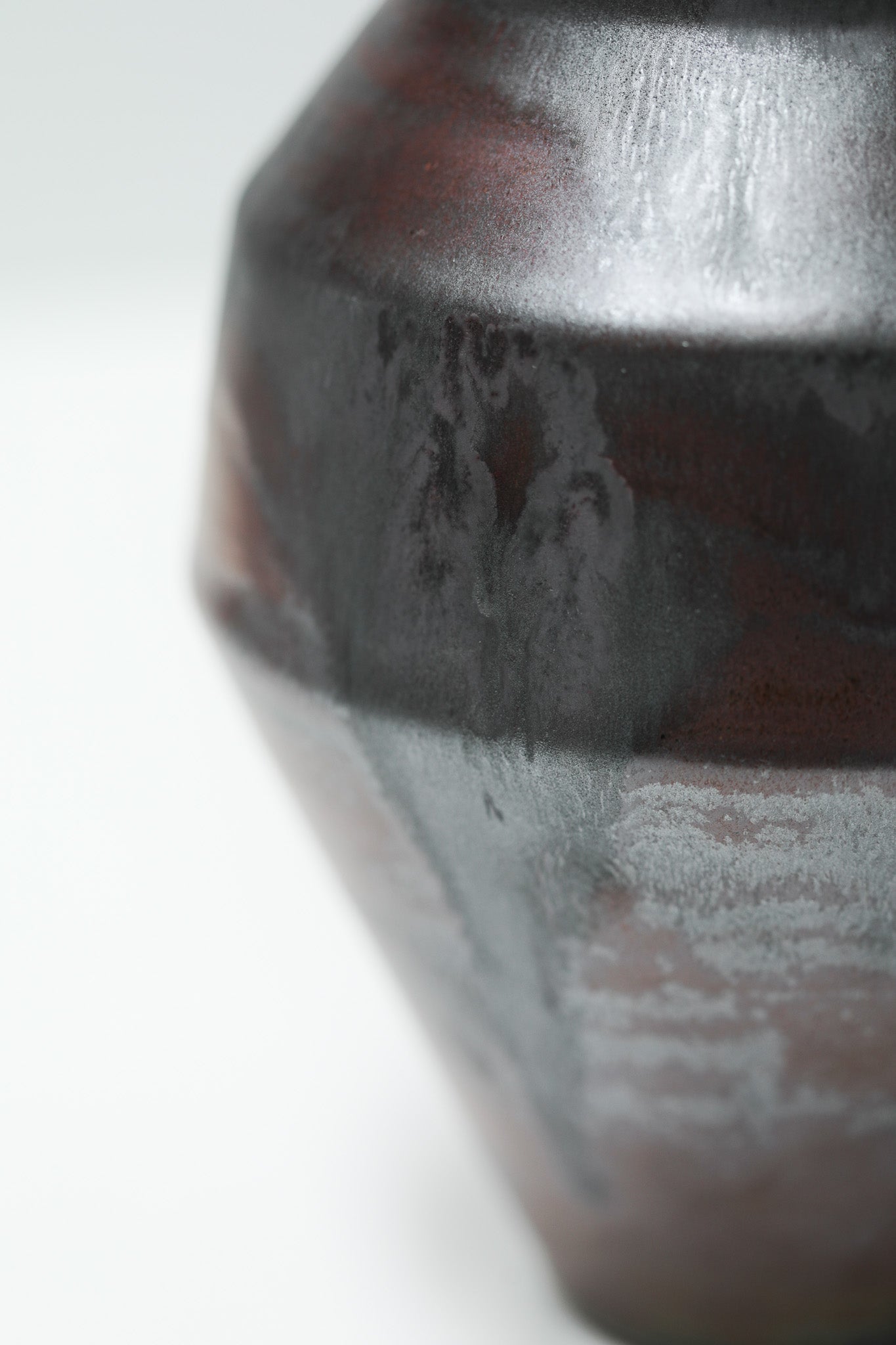 Florian Gadsby: Angular Vase