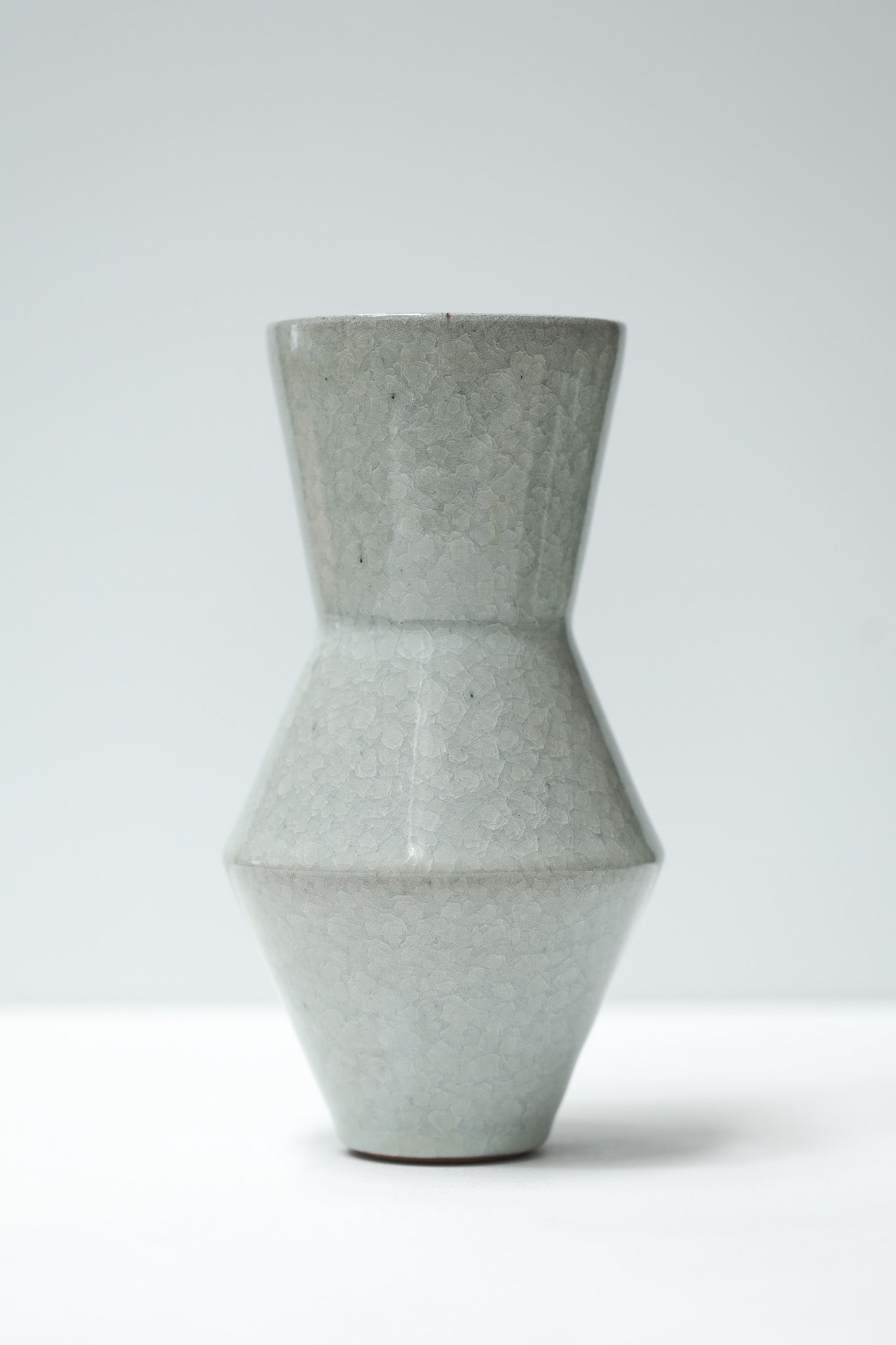 Florian Gadsby: Angular Vase