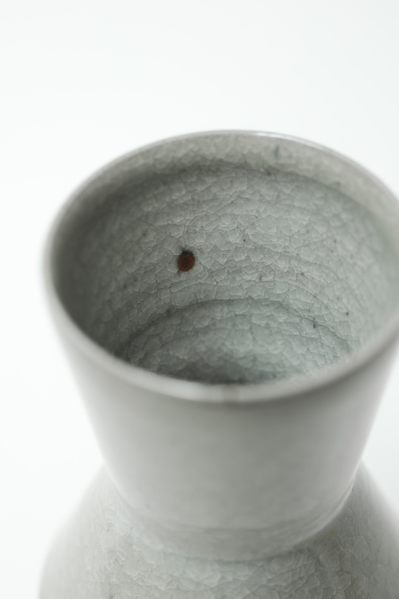 Florian Gadsby: Angular Vase