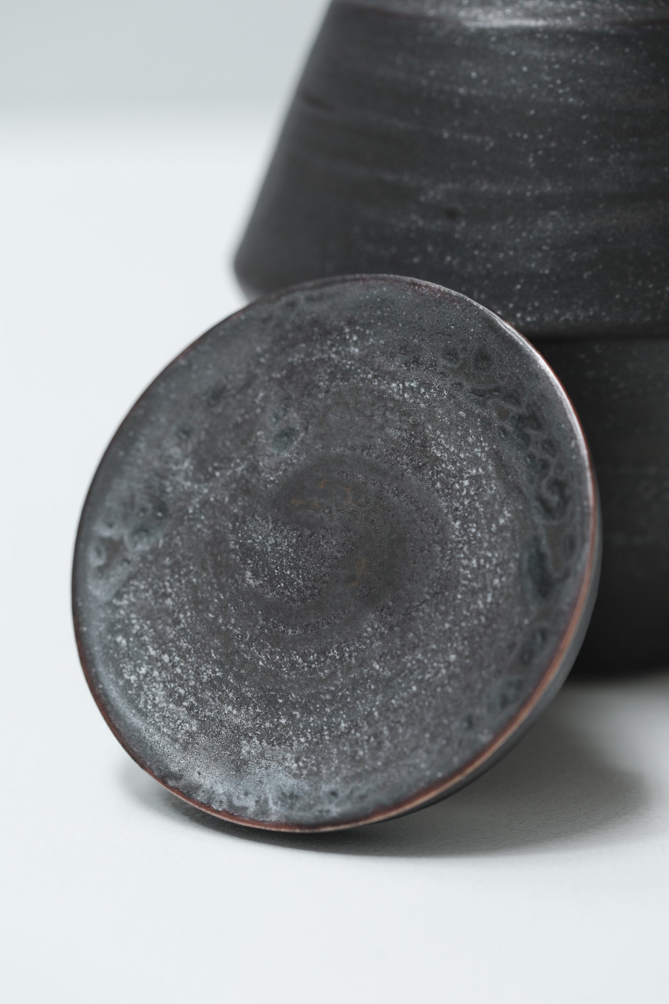 Florian Gadsby: Angular Lidded Jar