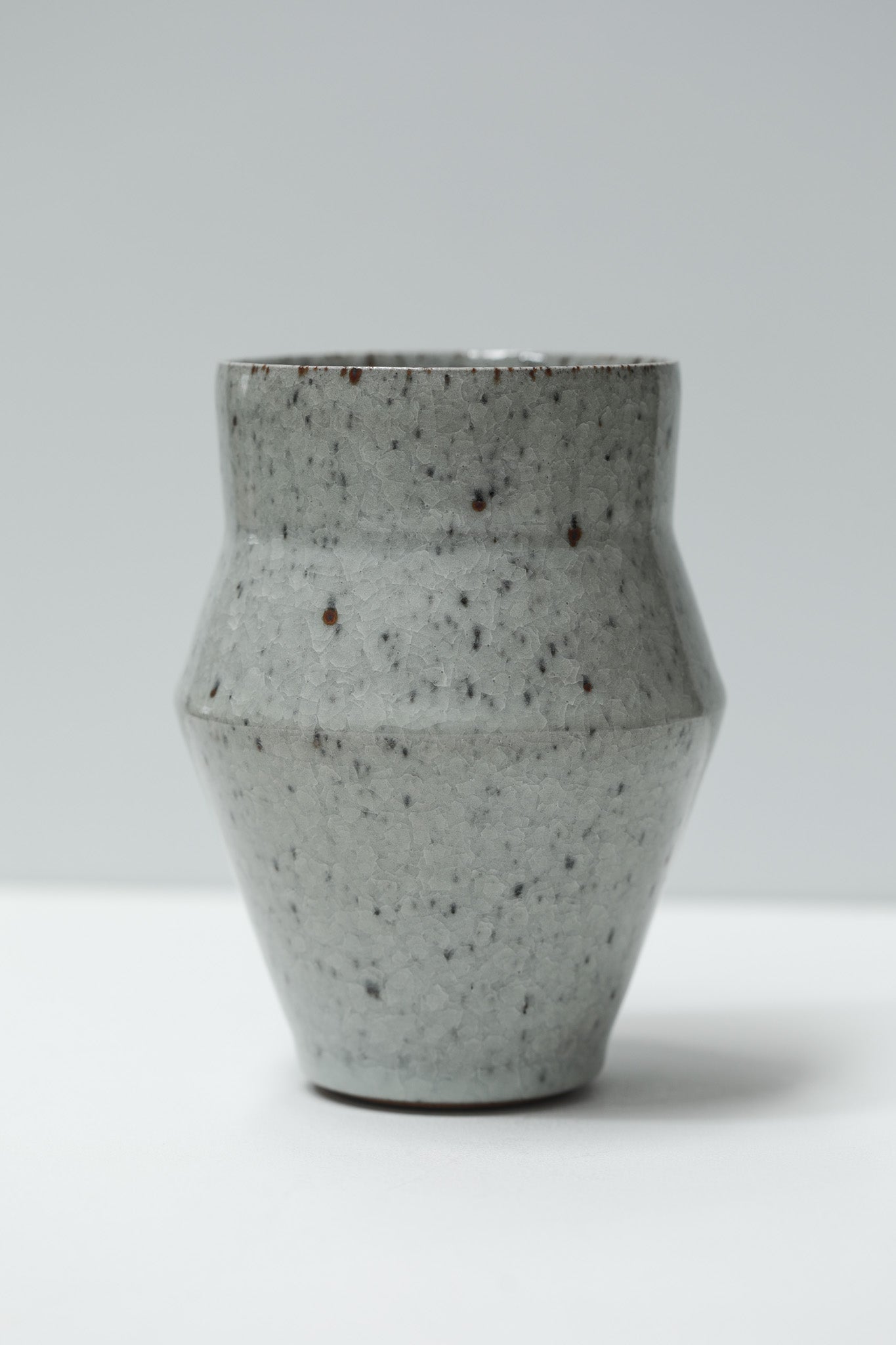 Florian Gadsby: Angular Vase
