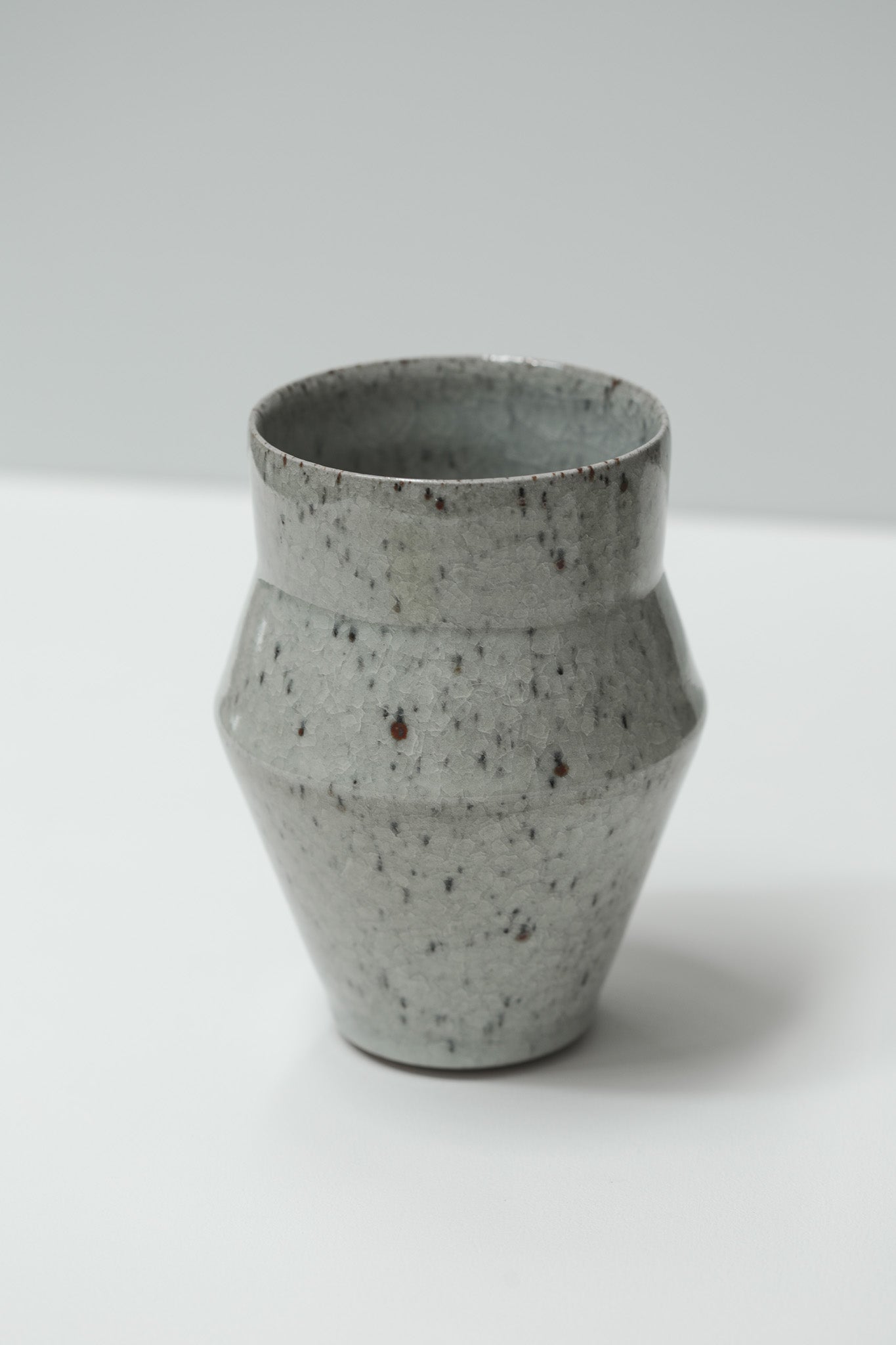 Florian Gadsby: Angular Vase