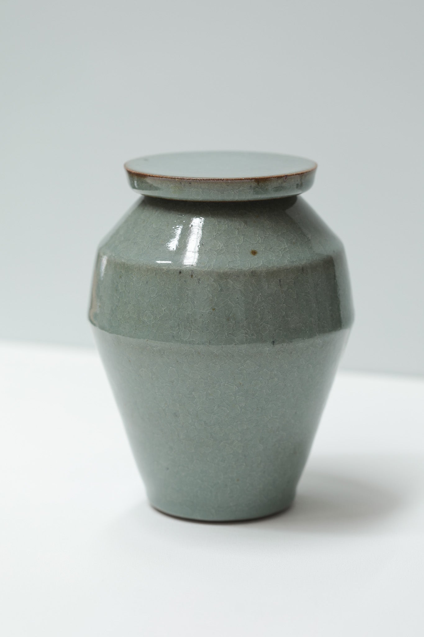 Florian Gadsby: Angular Lidded Jar