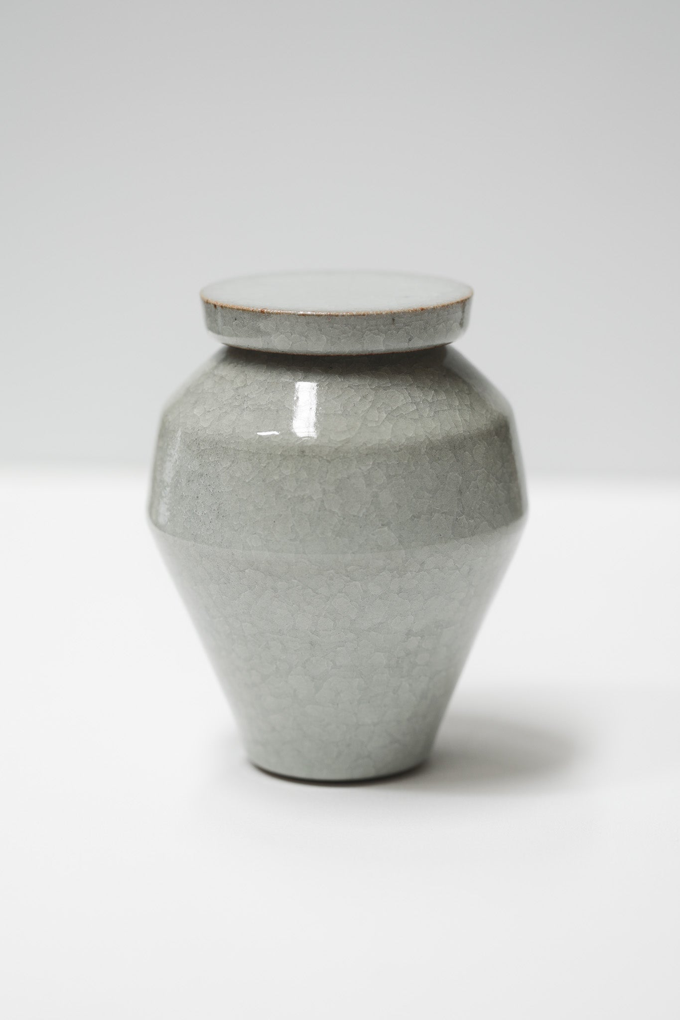 Florian Gadsby: Angular Lidded Jar