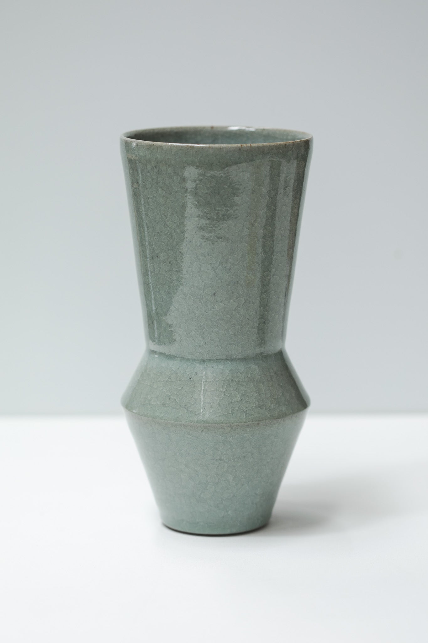 Florian Gadsby: Angular Vase